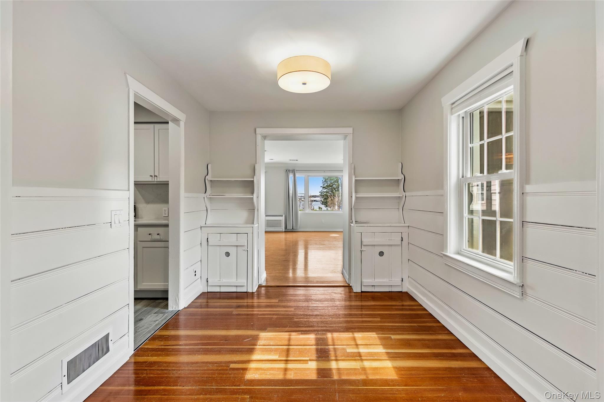 #5 photo, 373 Great River Road, サフォーク郡 Great River , NY 11739