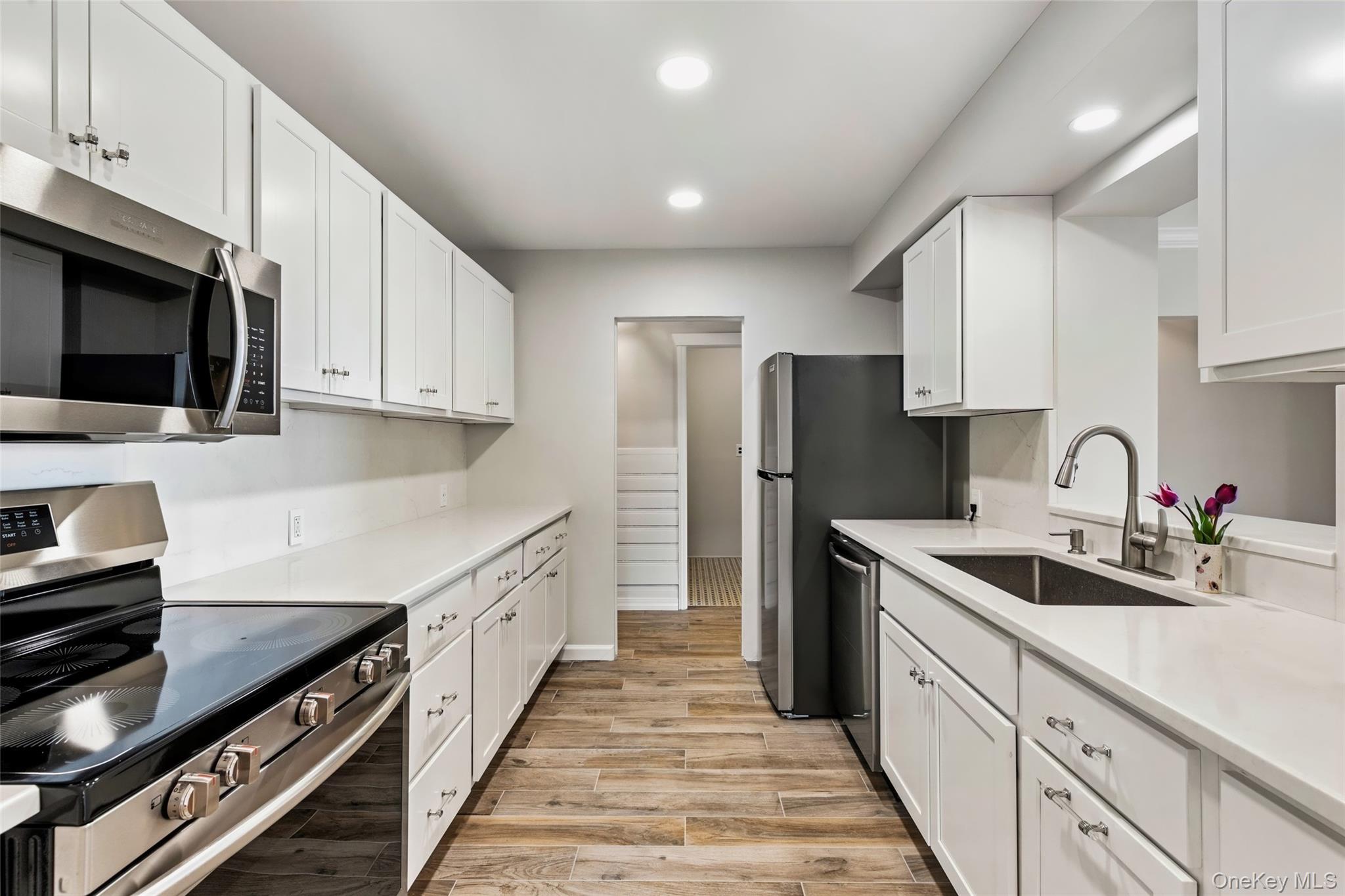 #6 photo, 373 Great River Road, サフォーク郡 Great River , NY 11739