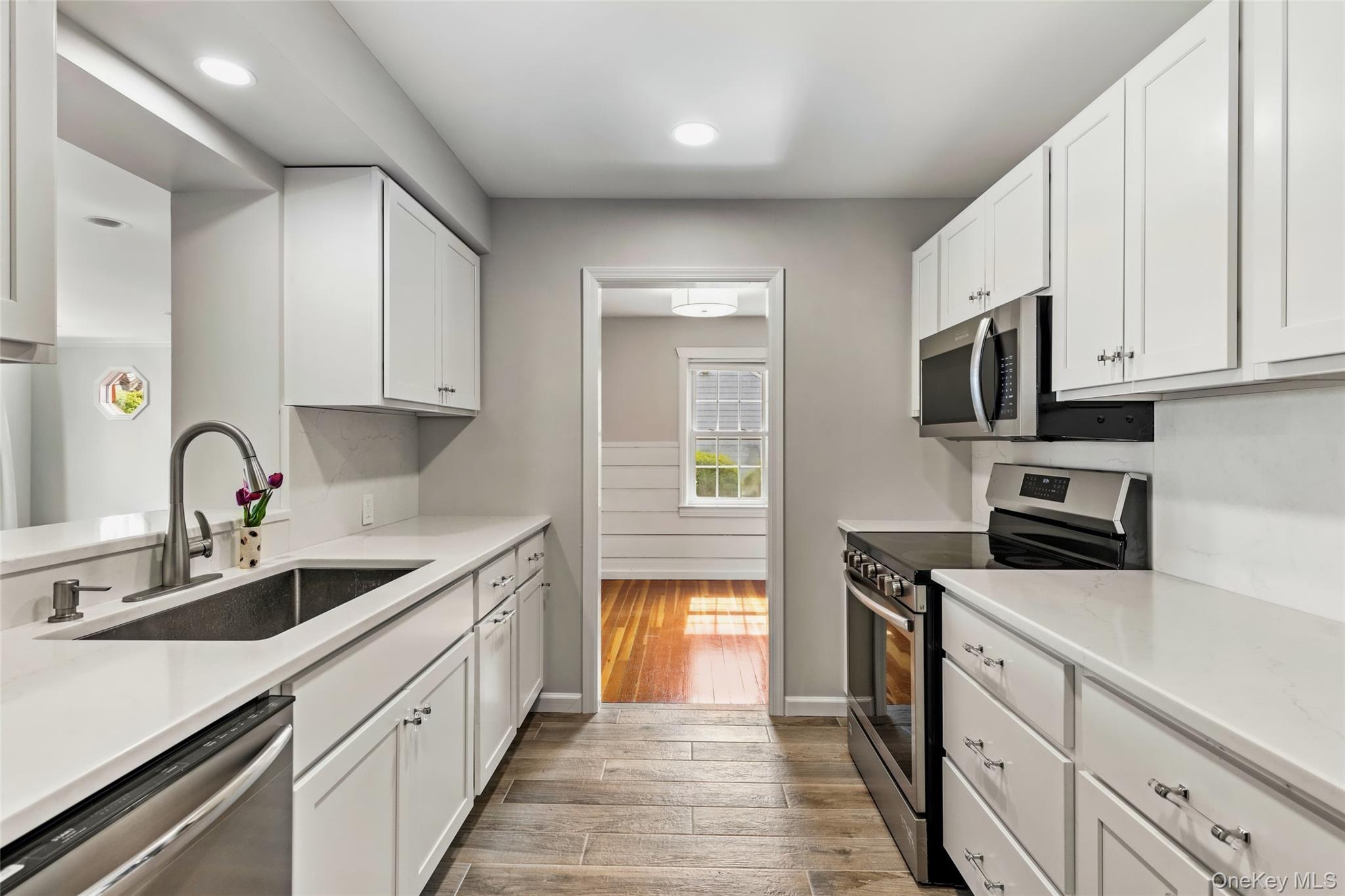 #7 photo, 373 Great River Road, サフォーク郡 Great River , NY 11739