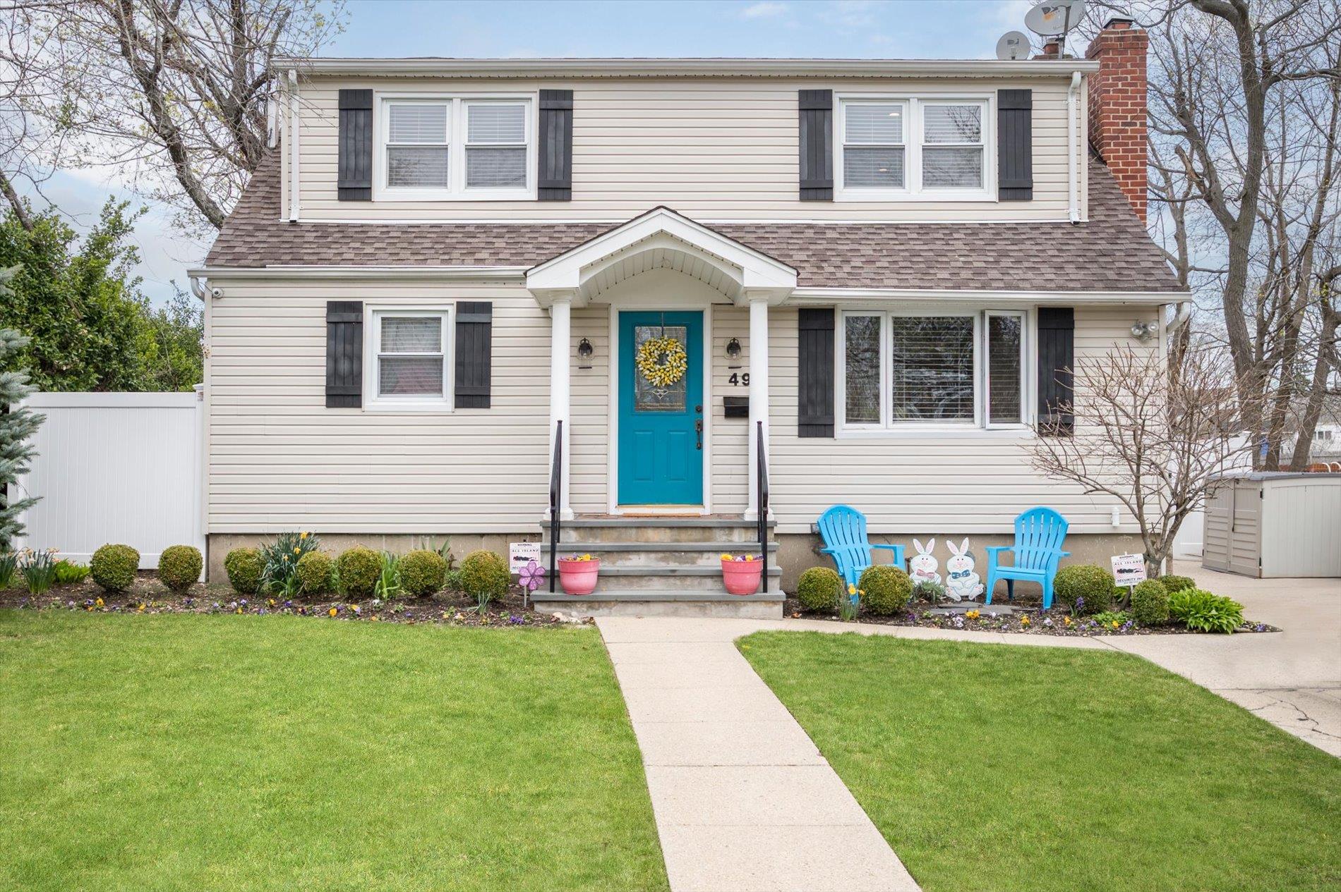 #1 photo, 491 Secatogue Avenue, Farmingdale , NY 11735