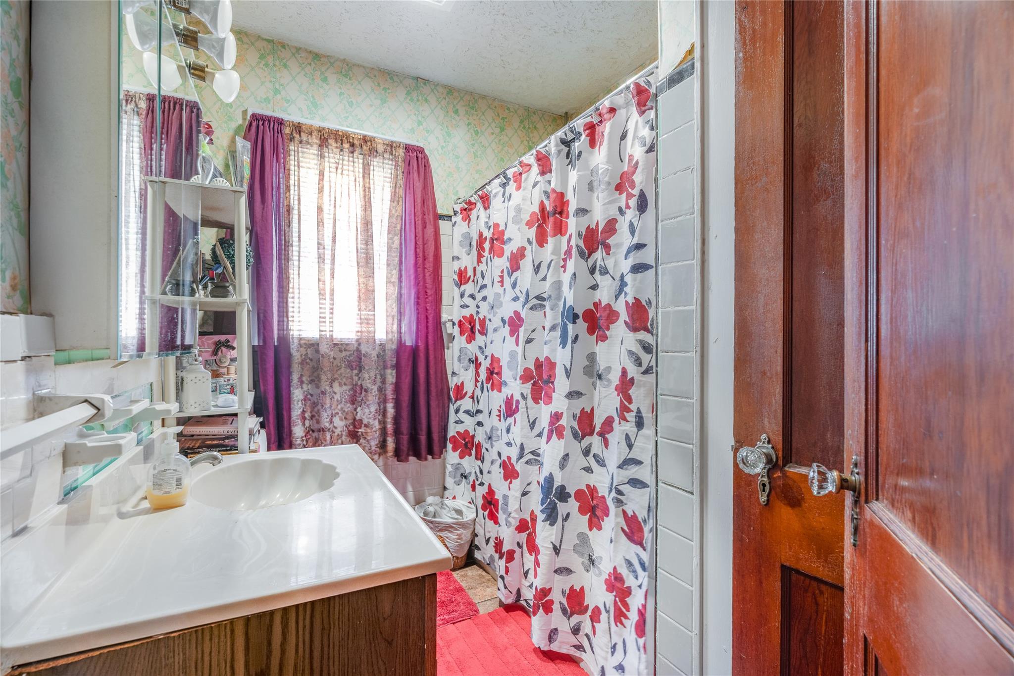 #11 photo, 17 Lawrence Road, Poughkeepsie , NY 12601