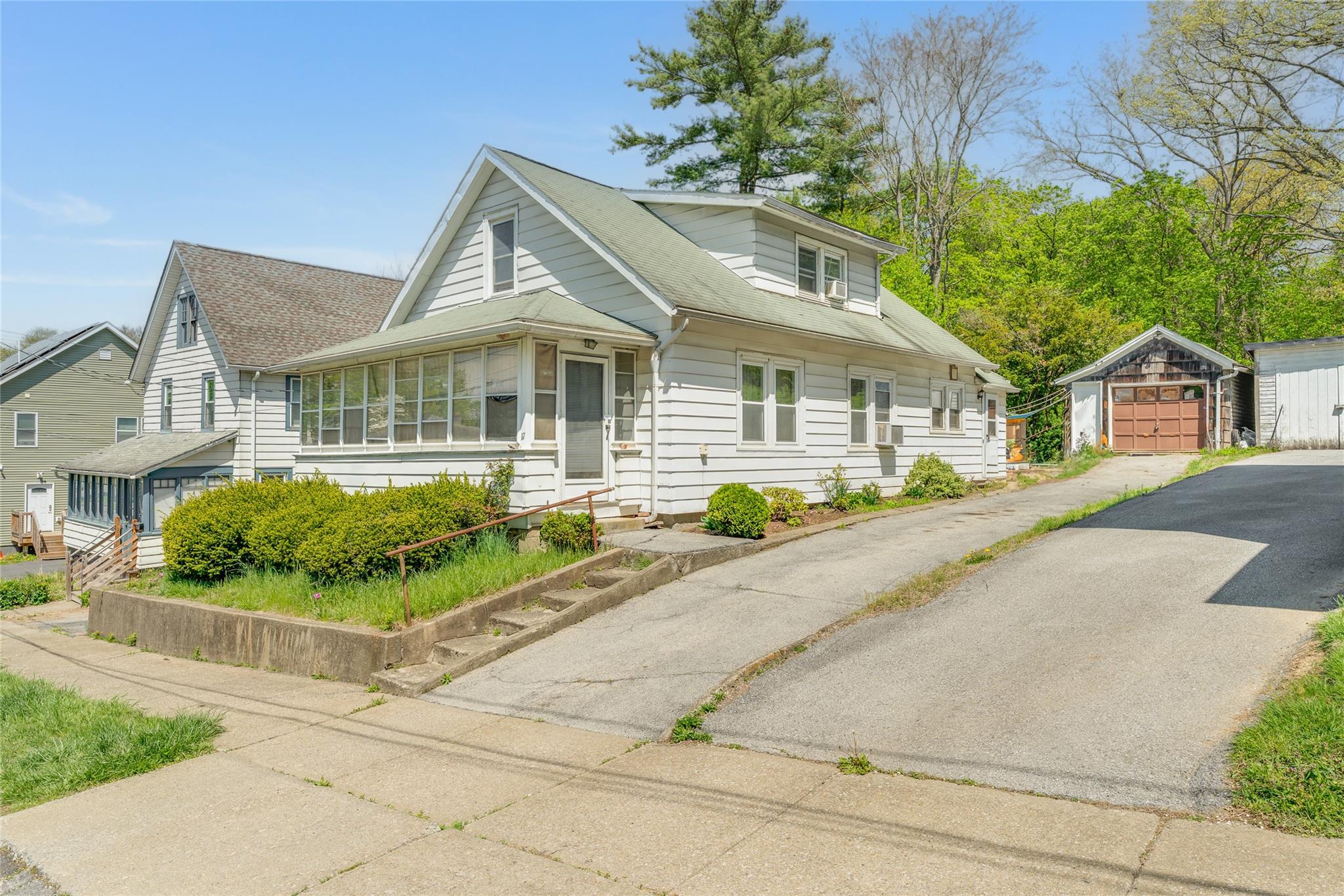 #2 photo, 17 Lawrence Road, Poughkeepsie , NY 12601