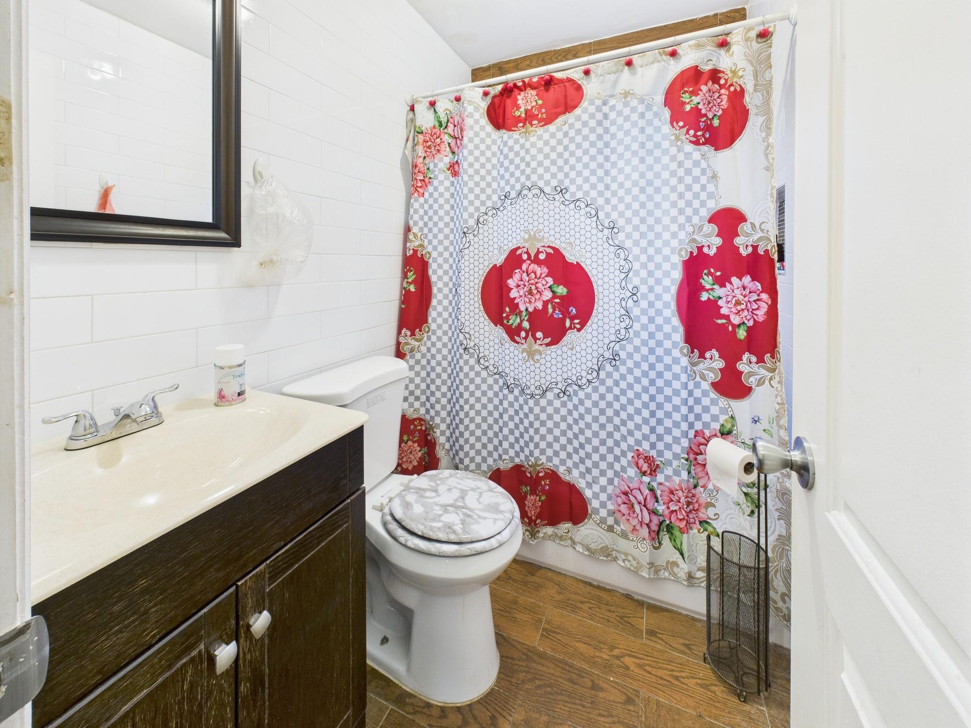 #9 photo, 1255 E 223rd Street, ブロンクス区 Bronx , NY 10466