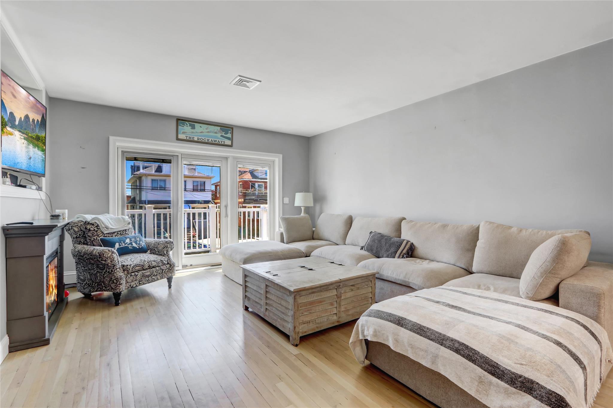 #6 photo, 161 Beach 129th Street, 皇后區 Rockaway Park , NY 11694