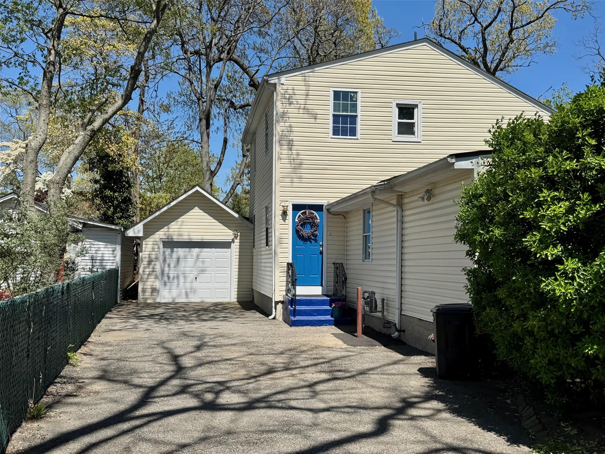 #1 photo, 27 Columbia Avenue, East Rockaway , NY 11518