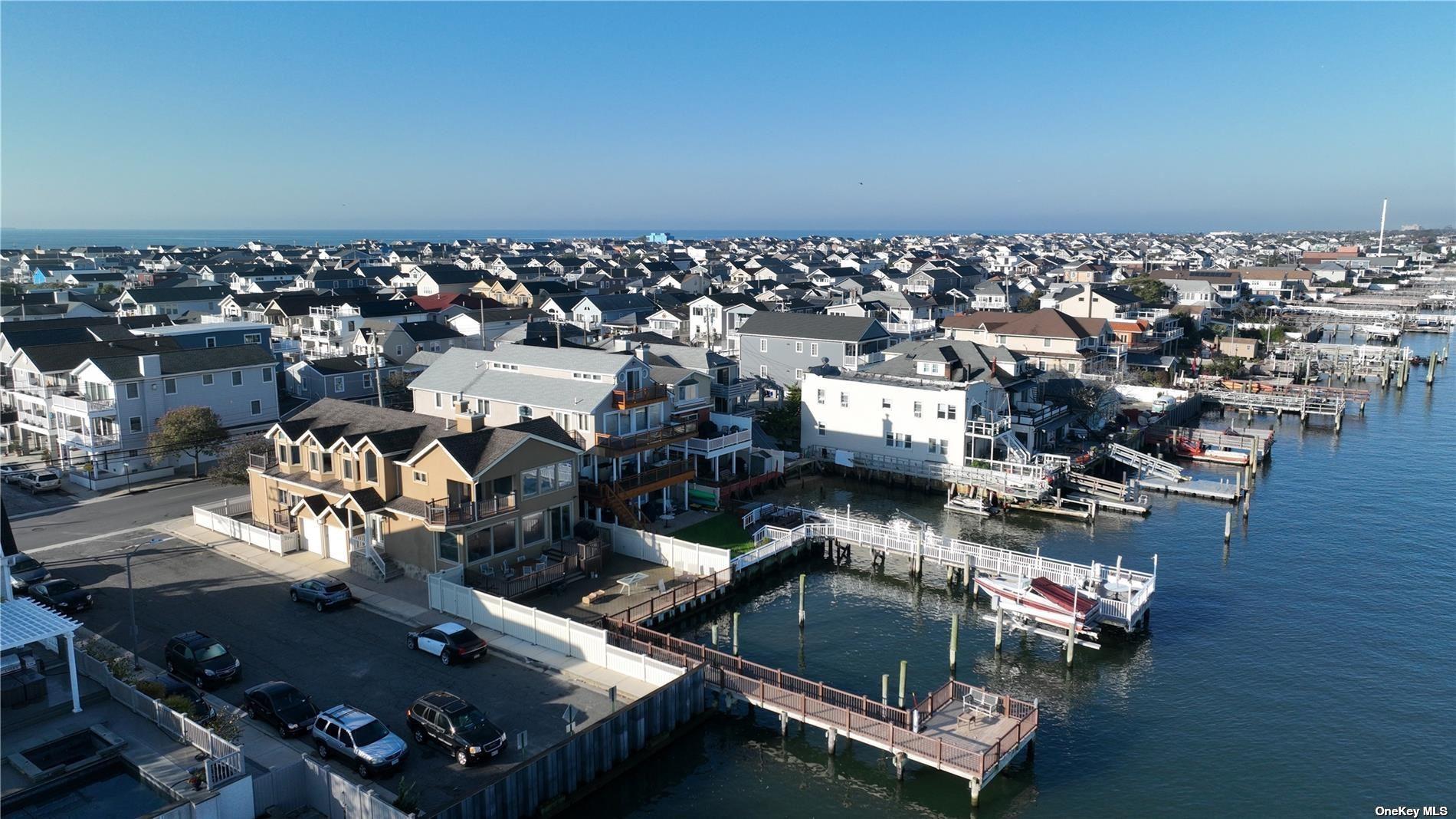 #1 photo, 909 W Park Avenue, Long Beach , NY 11561