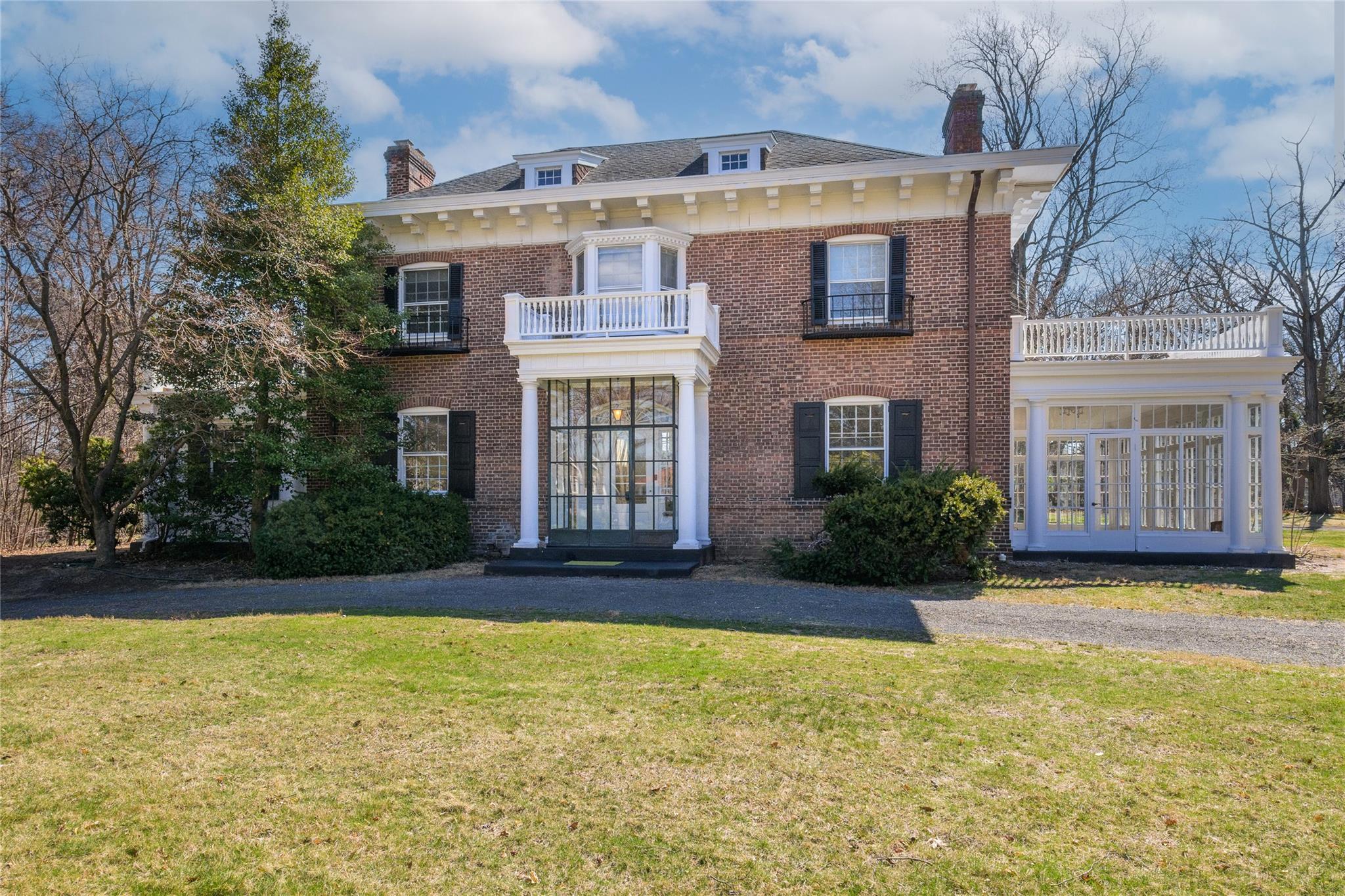 #10 photo, 44 North Drive, Manhasset , NY 11030