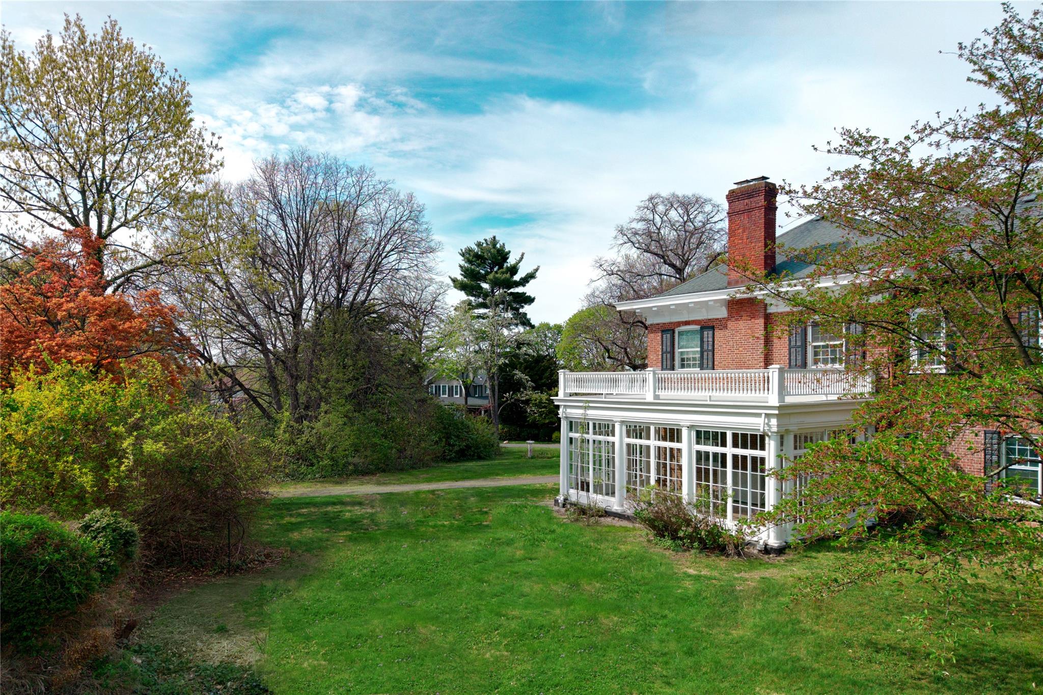 #8 photo, 44 North Drive, Manhasset , NY 11030