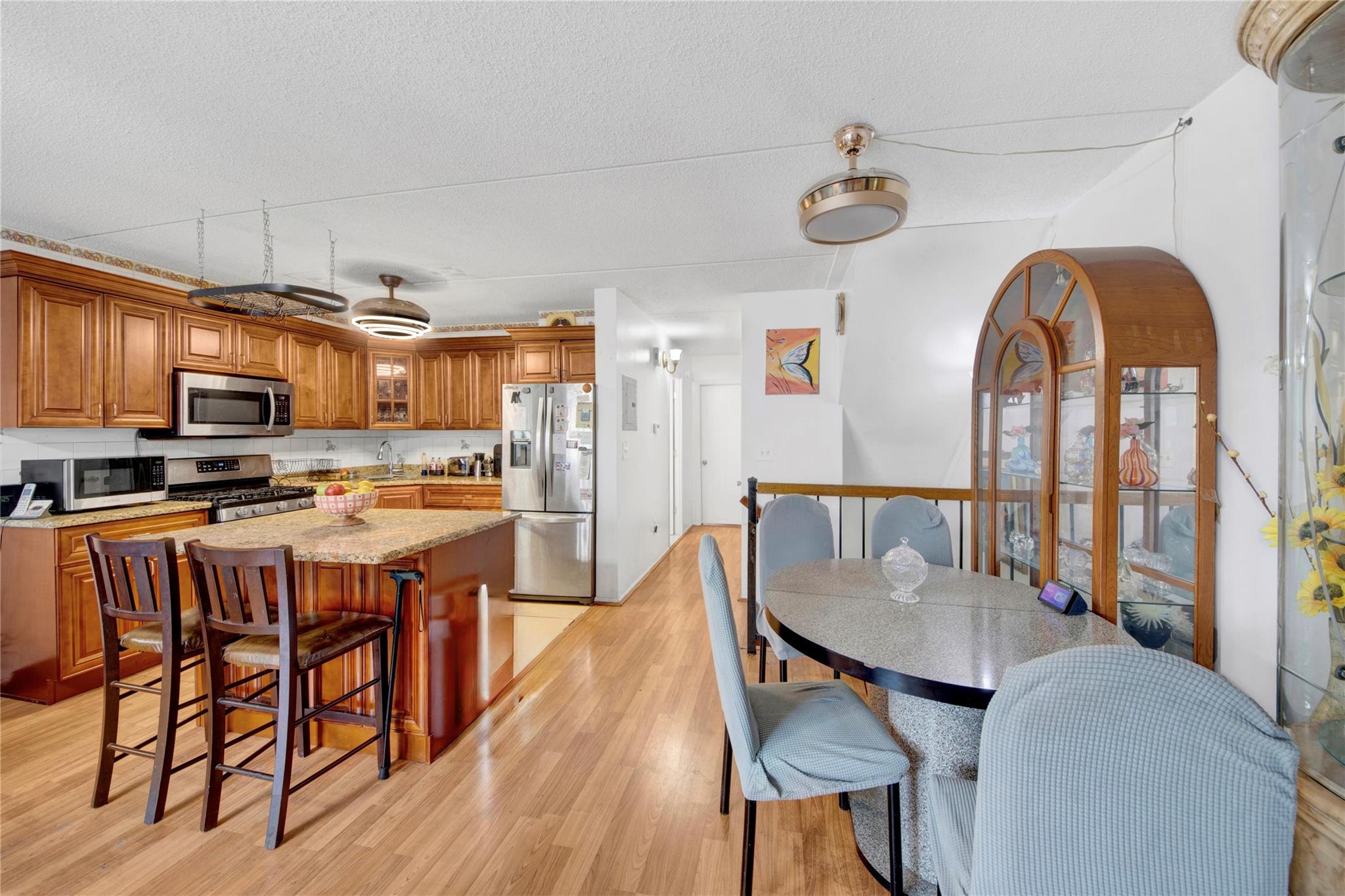 #11 photo, 643 Underhill Avenue, Bronx , NY 10473