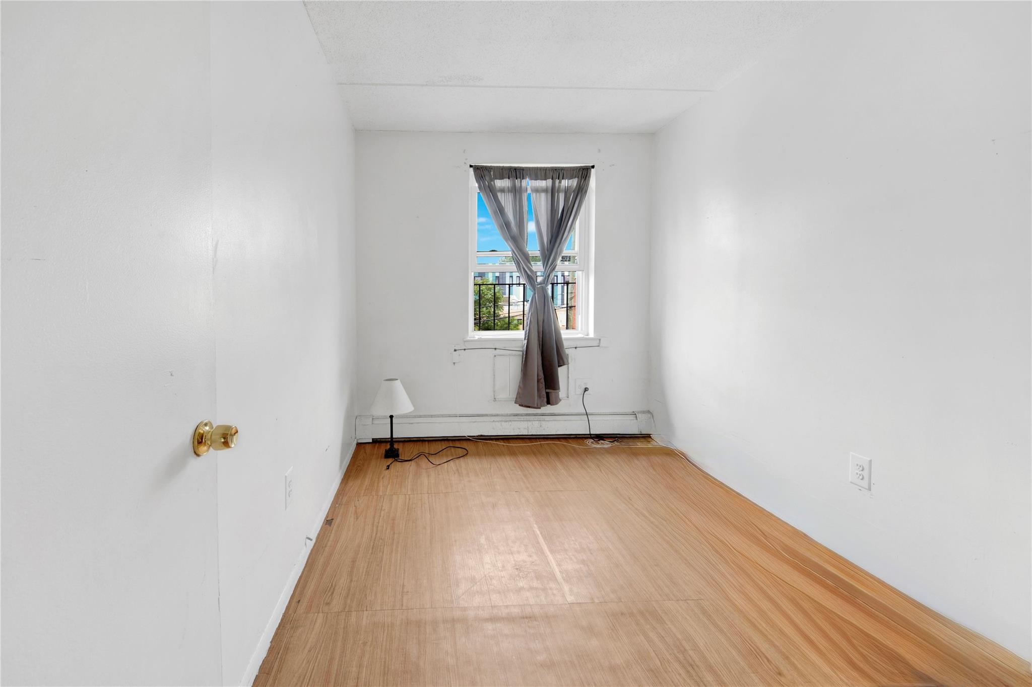 #12 photo, 643 Underhill Avenue, Bronx , NY 10473