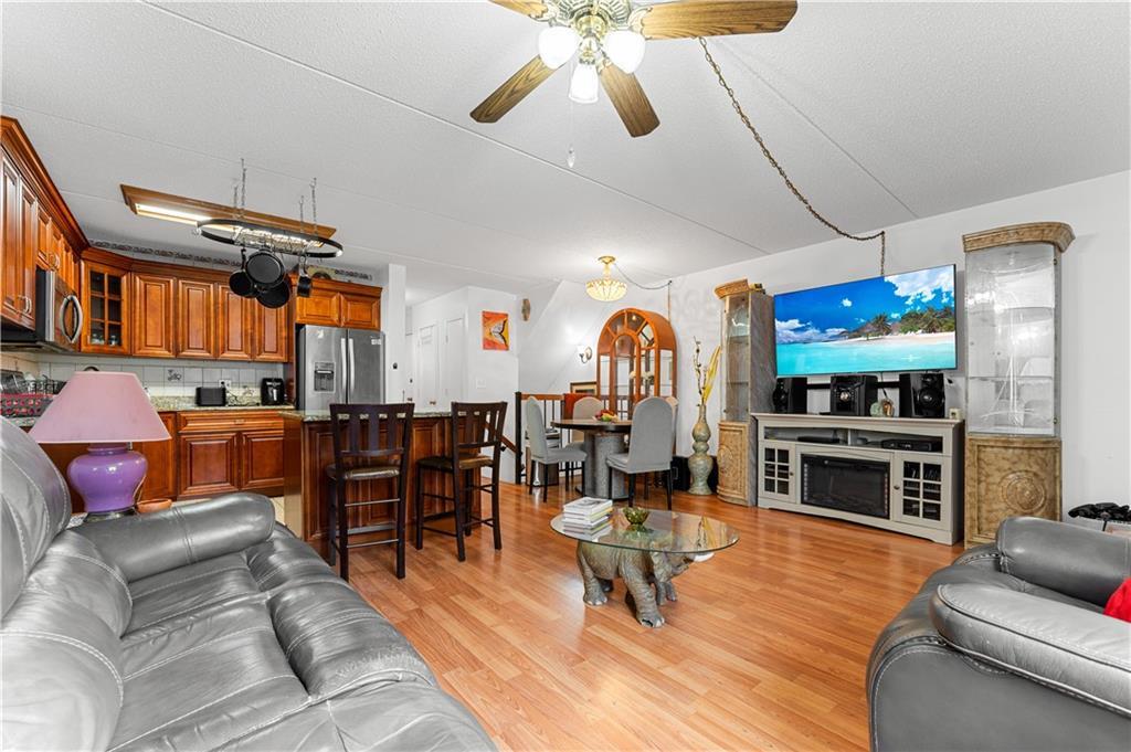 #16 photo, 643 Underhill Avenue, Bronx , NY 10473