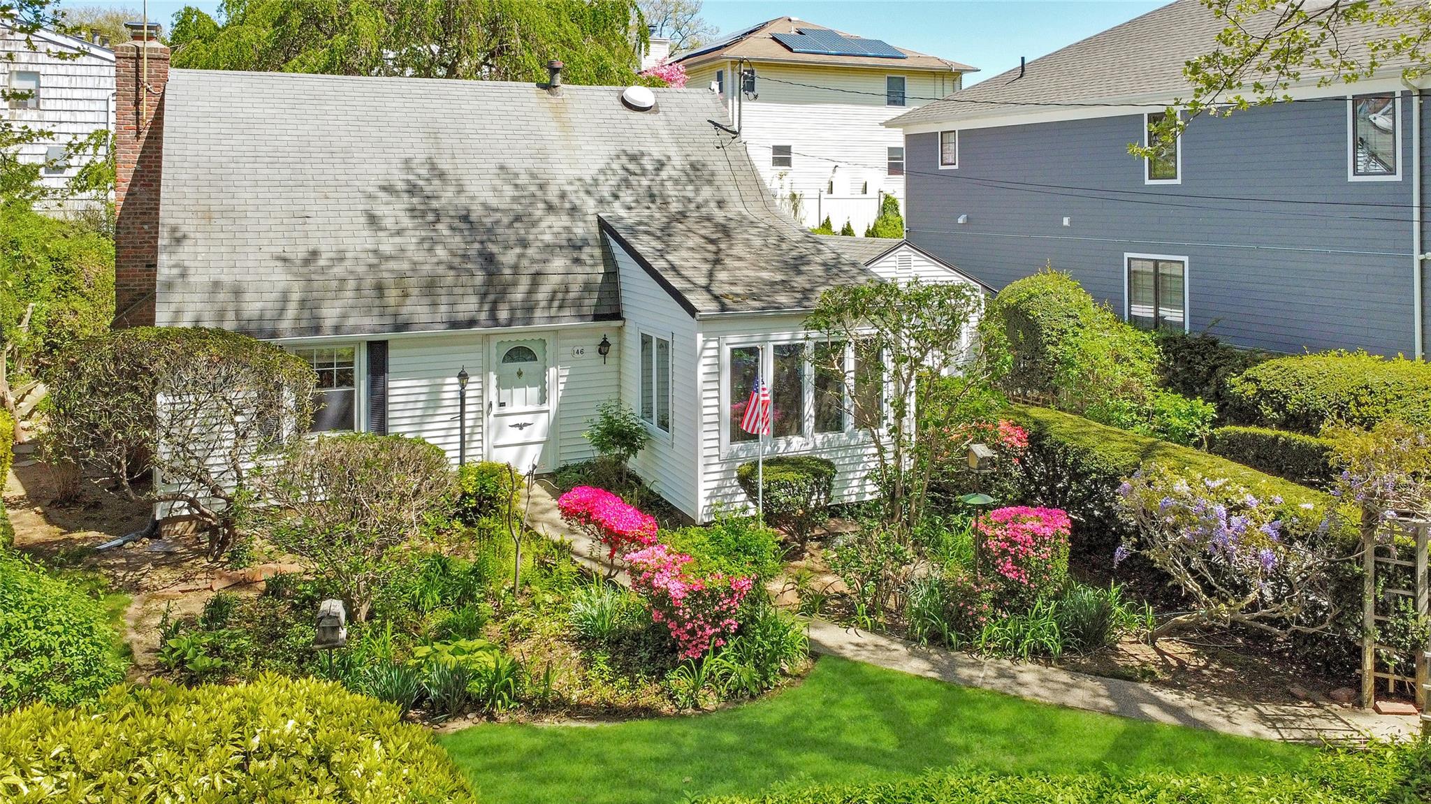 #1 photo, 146 Deepdale Parkway, Albertson , NY 11507