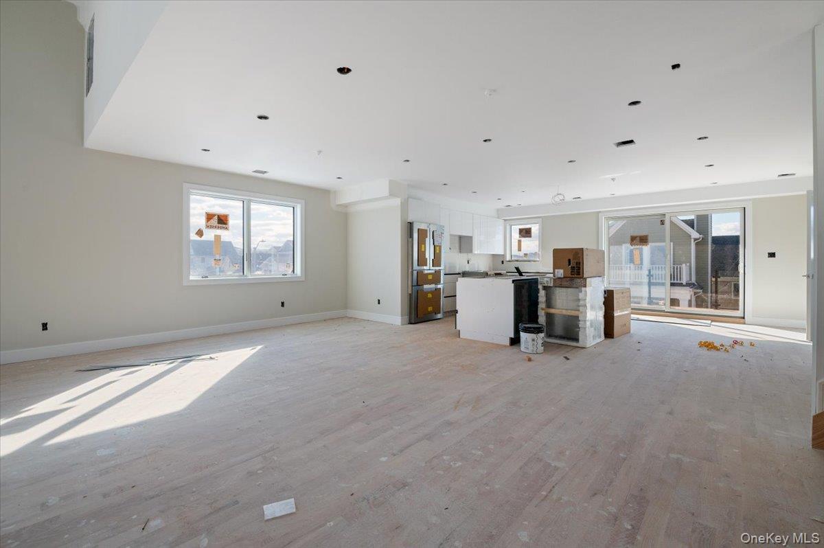 #12 photo, 56 Oregon Street, ナッソー郡 Long Beach , NY 11561