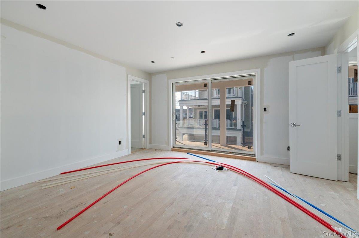 #13 photo, 56 Oregon Street, ナッソー郡 Long Beach , NY 11561