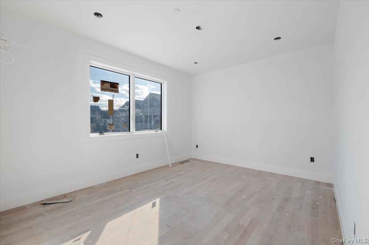 #15 photo, 56 Oregon Street, ナッソー郡 Long Beach , NY 11561