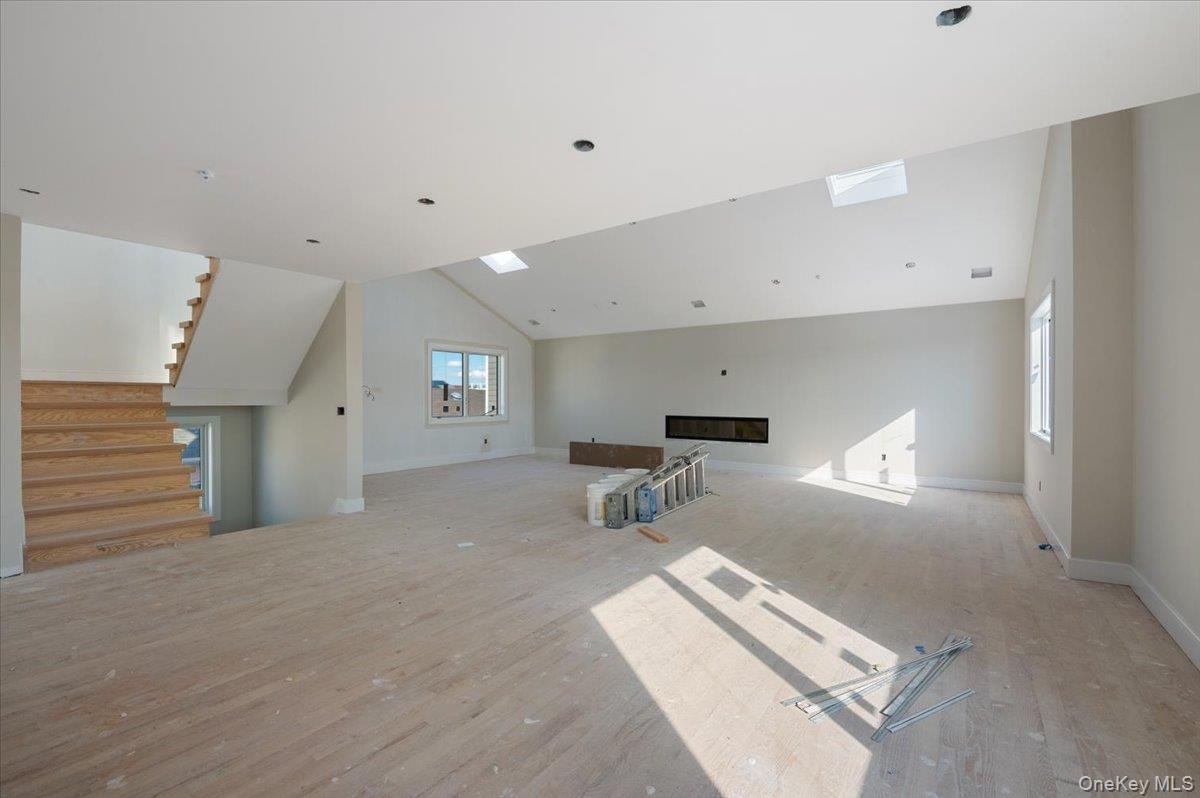 #2 photo, 56 Oregon Street, ナッソー郡 Long Beach , NY 11561