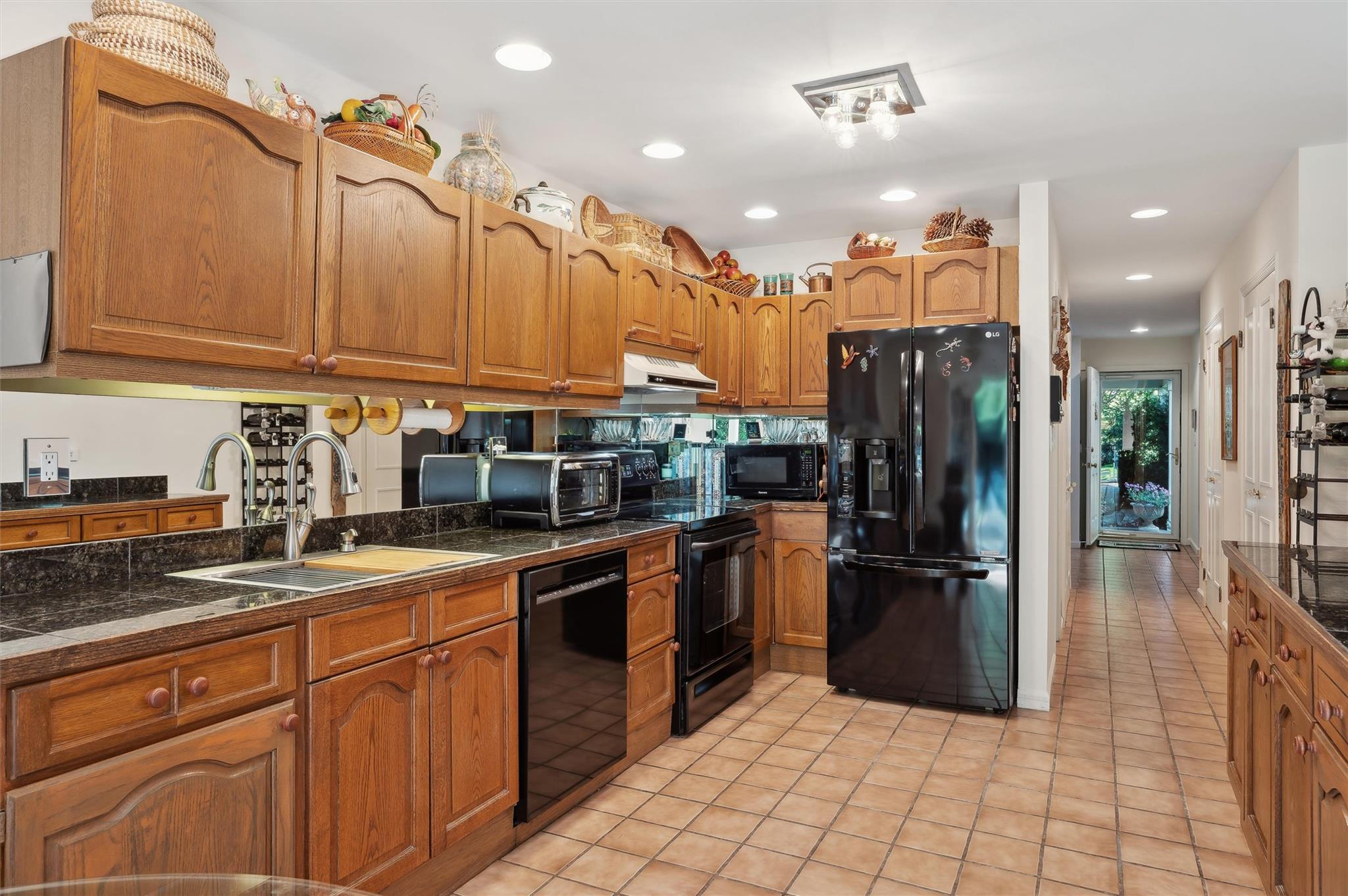 #12 photo, 520 Hampton Road, サフォーク郡 Southampton , NY 11968