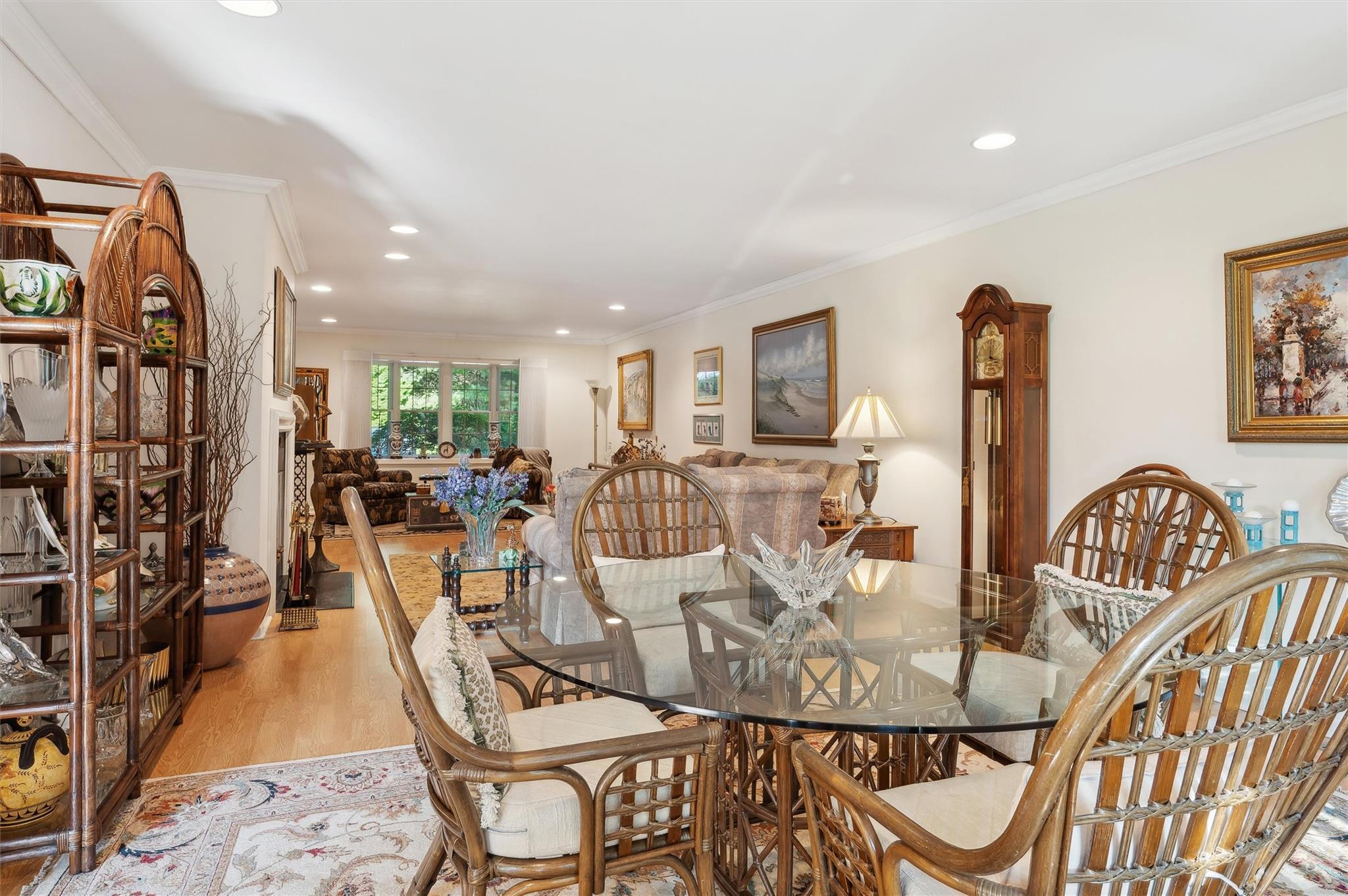 #8 photo, 520 Hampton Road, サフォーク郡 Southampton , NY 11968