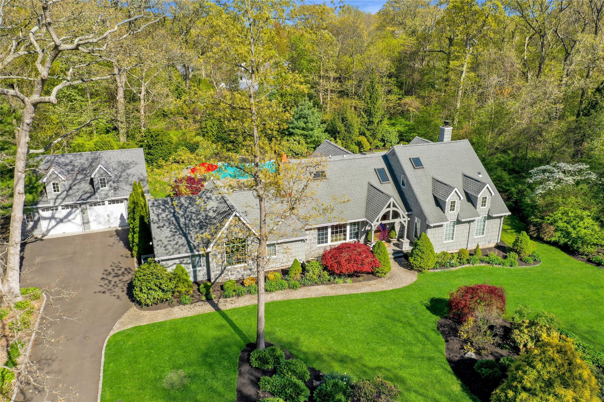 #1 photo, 65 Brookhill Lane, Huntington , NY 11743