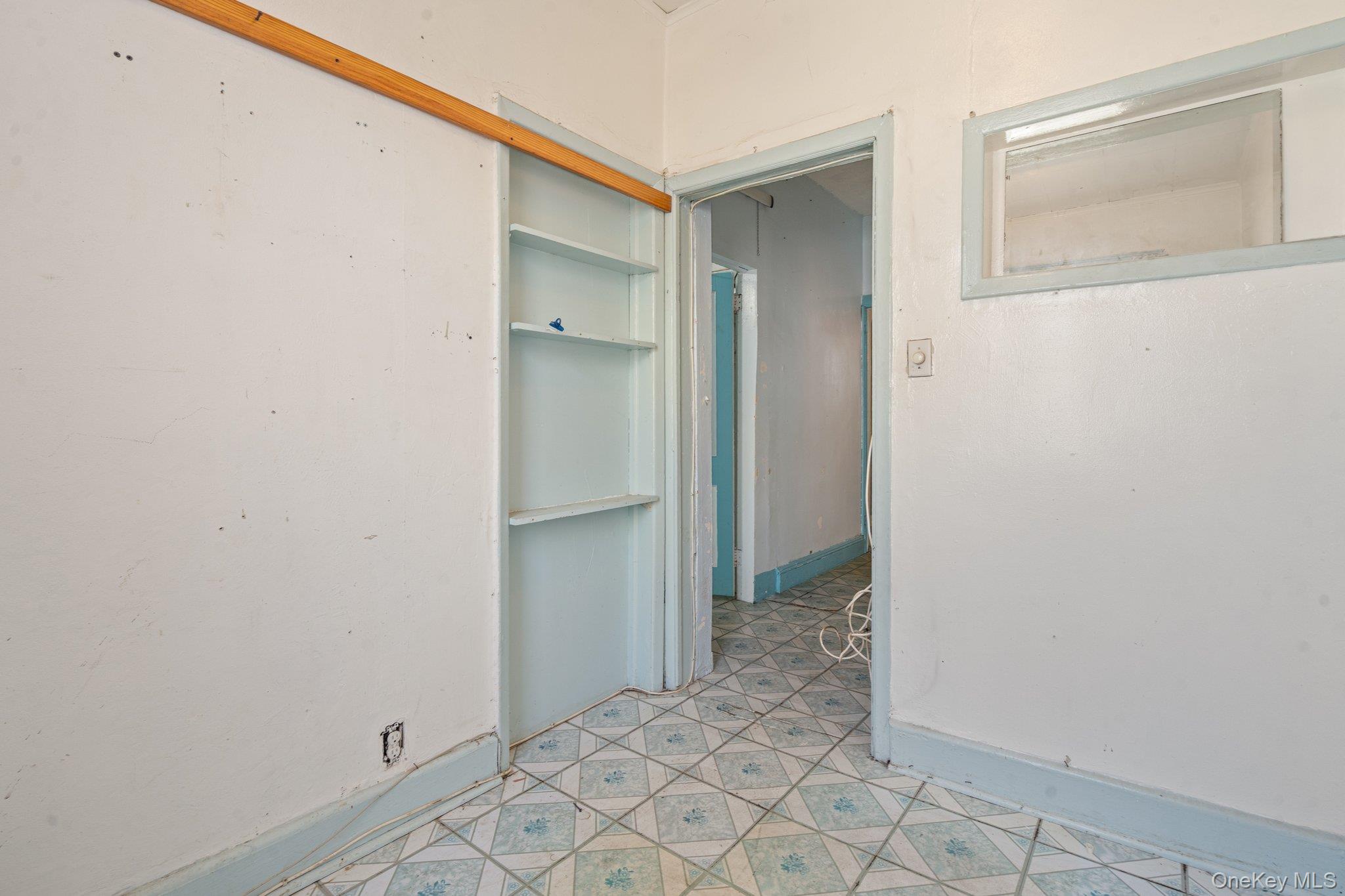 #17 photo, 100-30 Martense Avenue, クイーンズ区 Corona , NY 11368