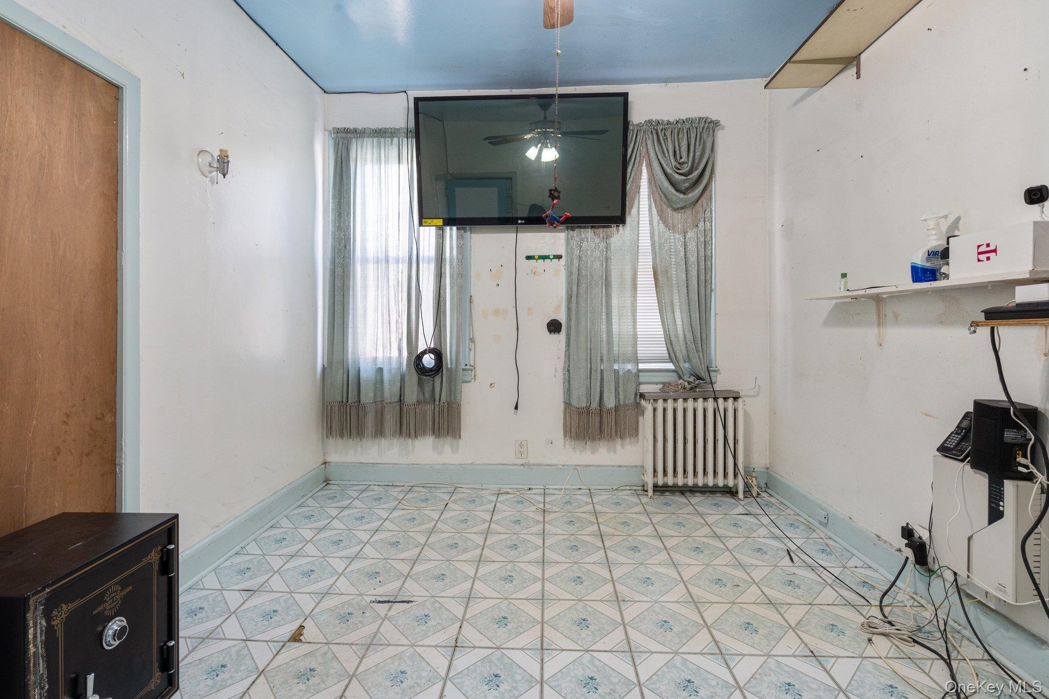 #19 photo, 100-30 Martense Avenue, クイーンズ区 Corona , NY 11368