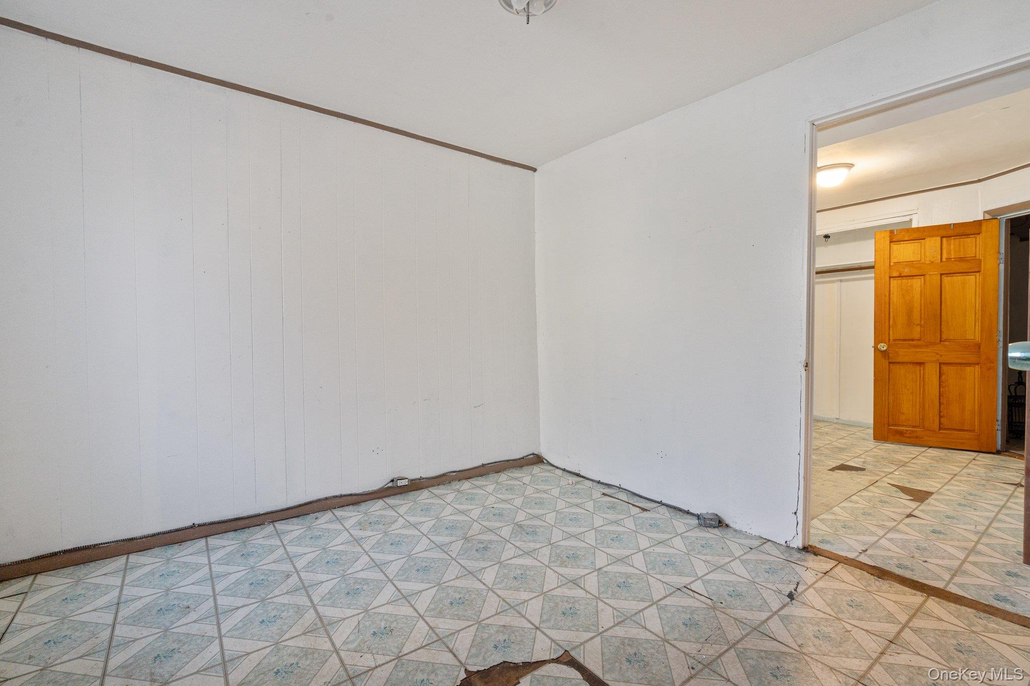 #4 photo, 100-30 Martense Avenue, クイーンズ区 Corona , NY 11368