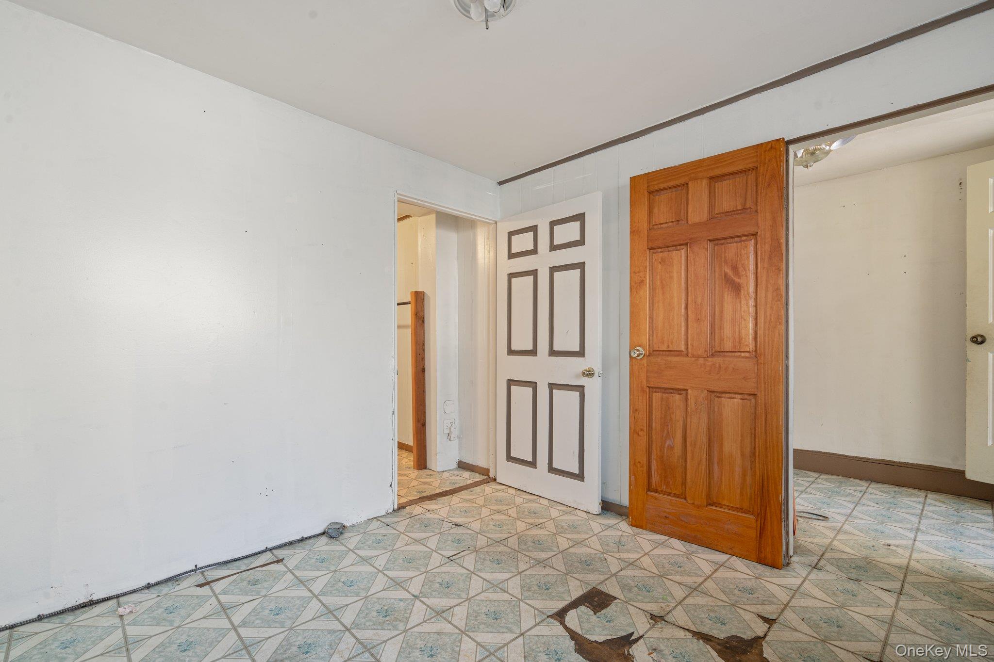 #6 photo, 100-30 Martense Avenue, クイーンズ区 Corona , NY 11368