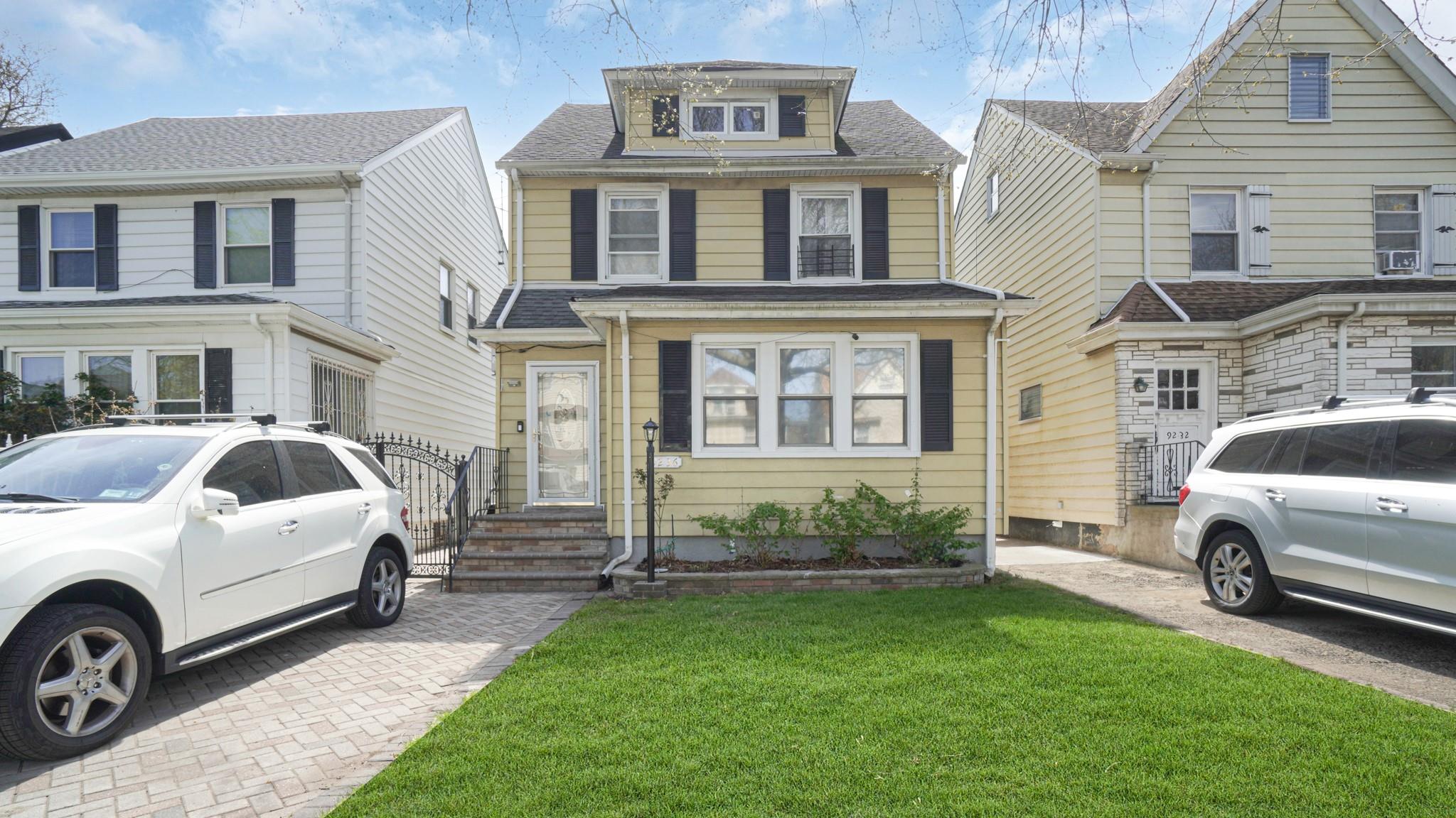 #1 photo, 92-36 216 Street, كوينز Queens Village , NY 11428