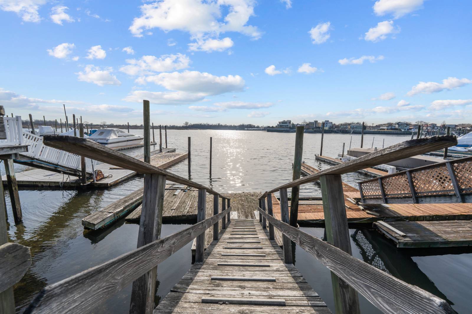 #24 photo, 299 Whitman Dr, ブルックリン区 Mill Basin , NY 11234