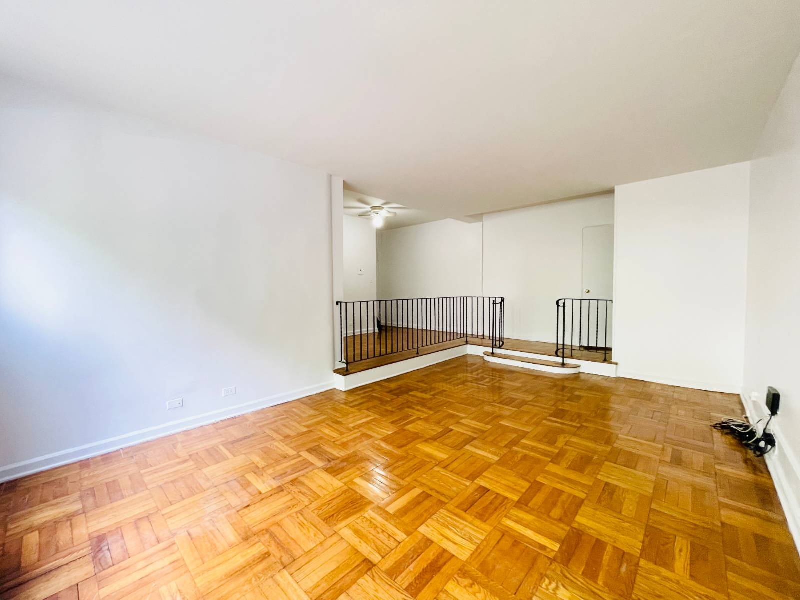 #9 photo, 98-50 63rd Dr, #1G, クイーンズ区 Rego Park , NY 11374