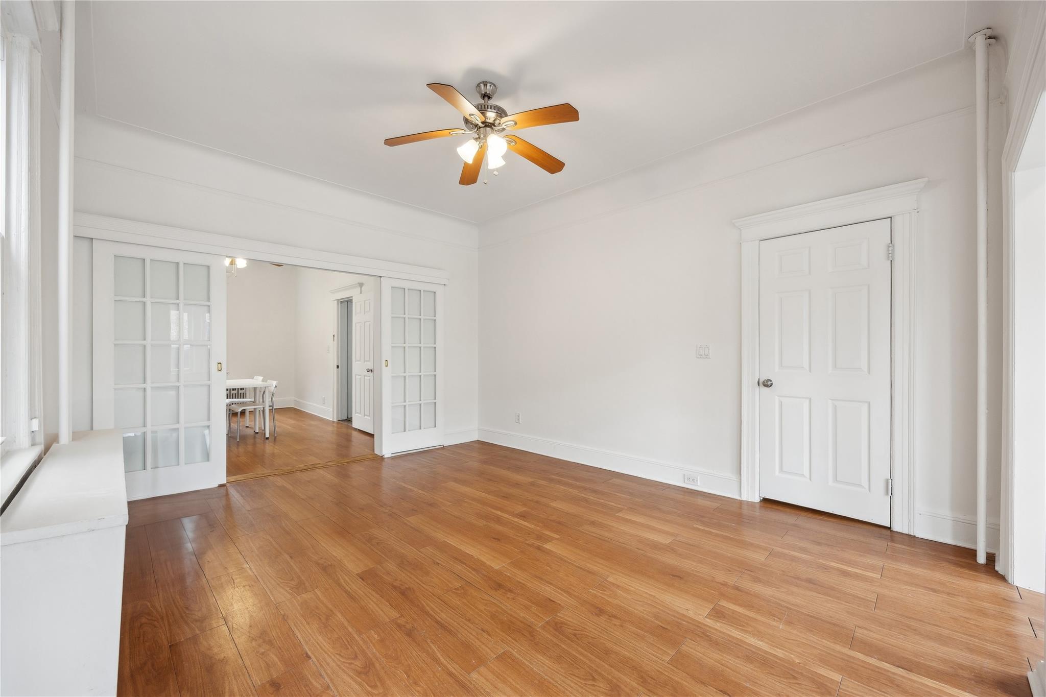 #3 photo, 69-27 43 Avenue, Woodside , NY 11377