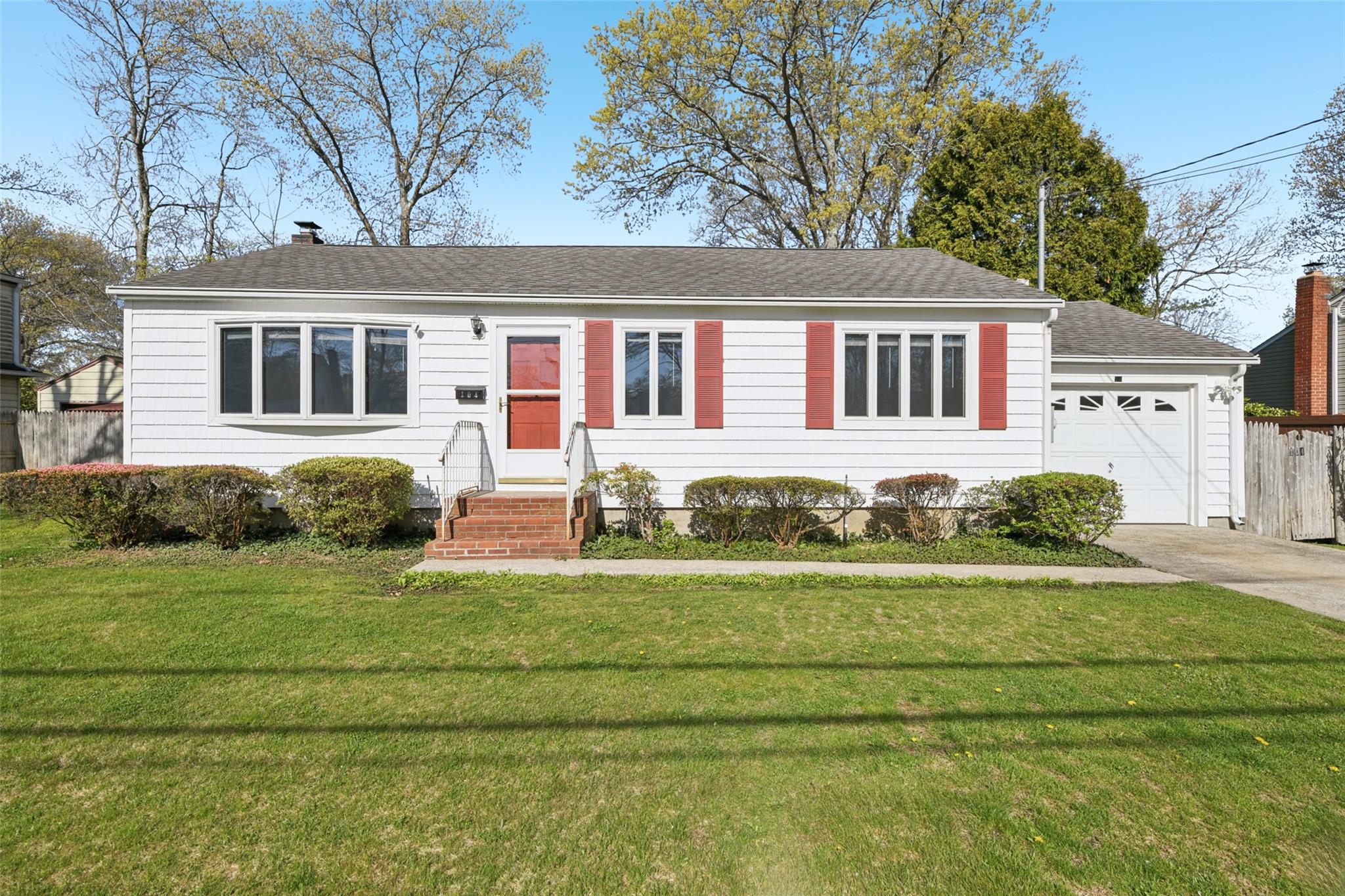 #1 photo, 104 Whitman Avenue, Islip , NY 11751