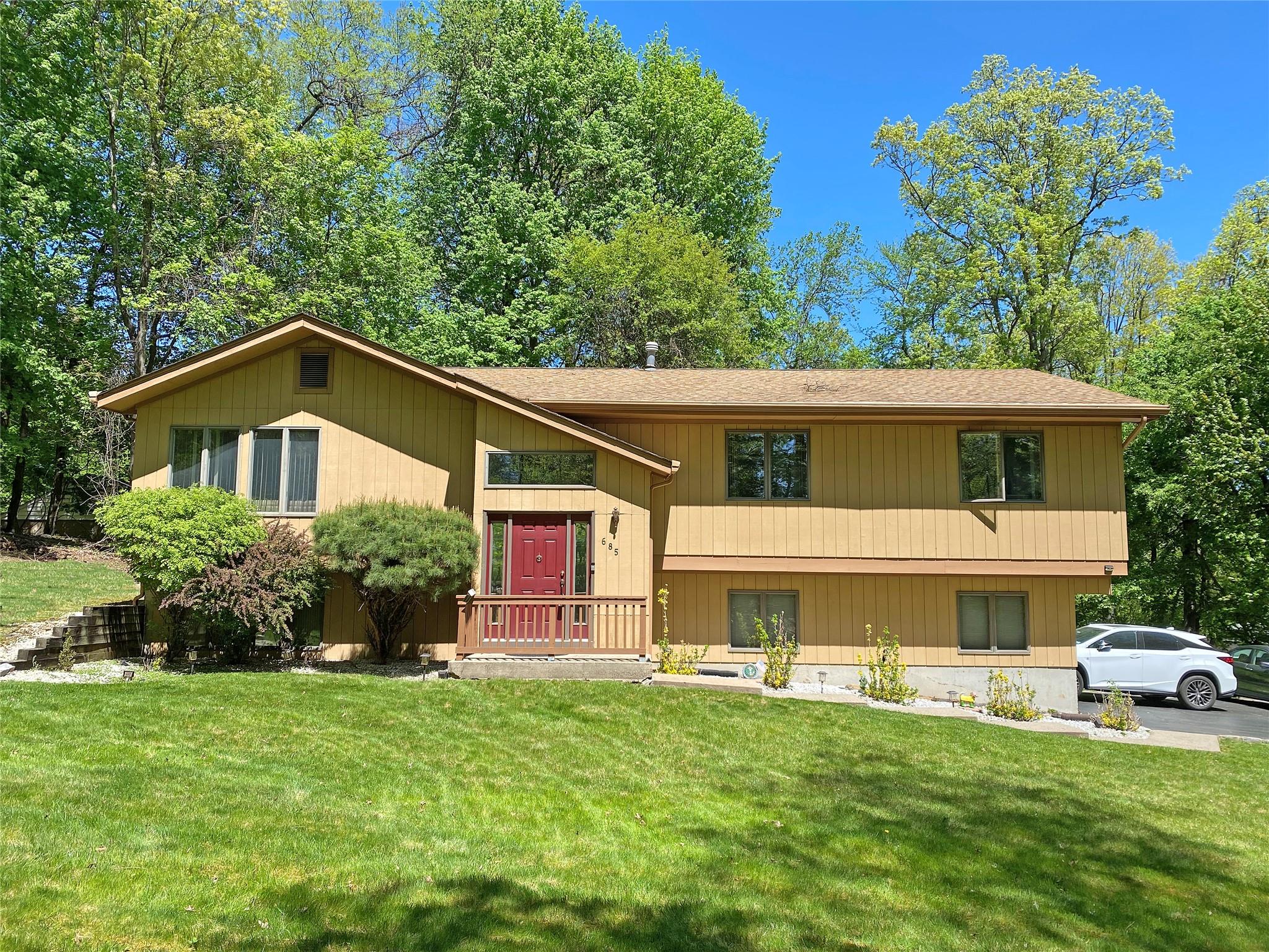 #1 photo, 685 Route 304, New City , NY 10956