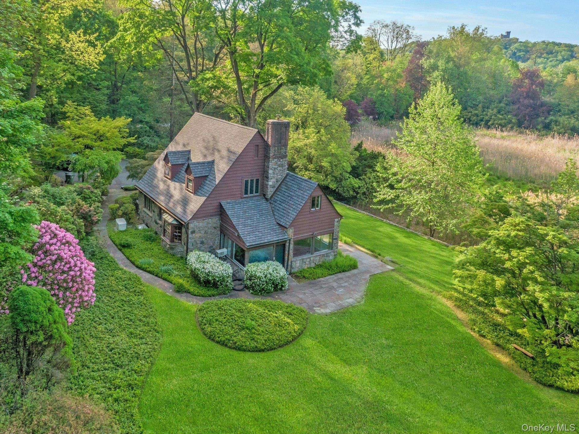 #10 photo, 300 Sheldon Avenue, Tarrytown , NY 10591