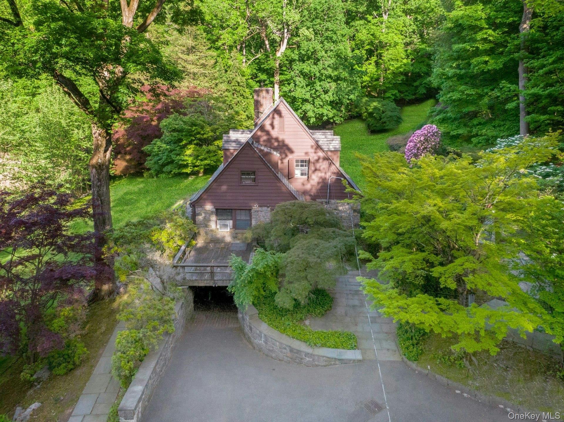 #12 photo, 300 Sheldon Avenue, Tarrytown , NY 10591