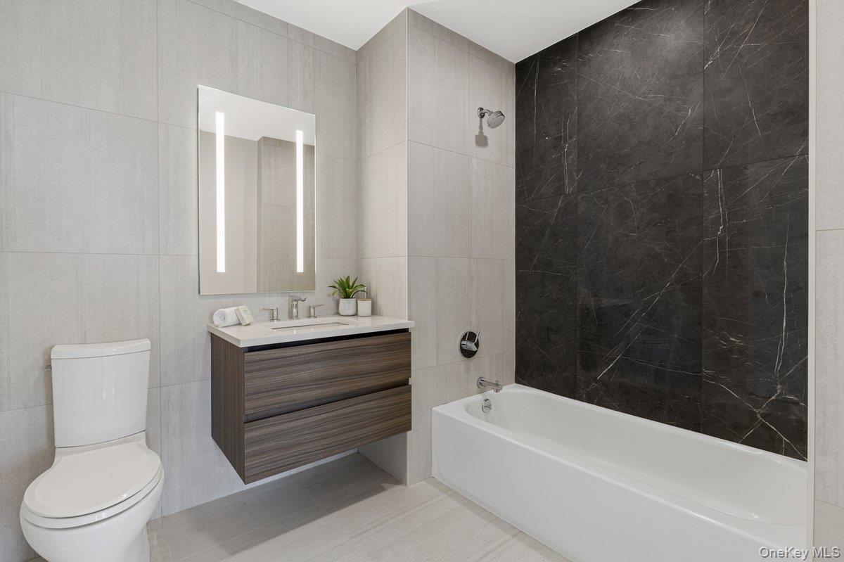 #11 photo, 33 Calvert Street, Harrison , NY 10528