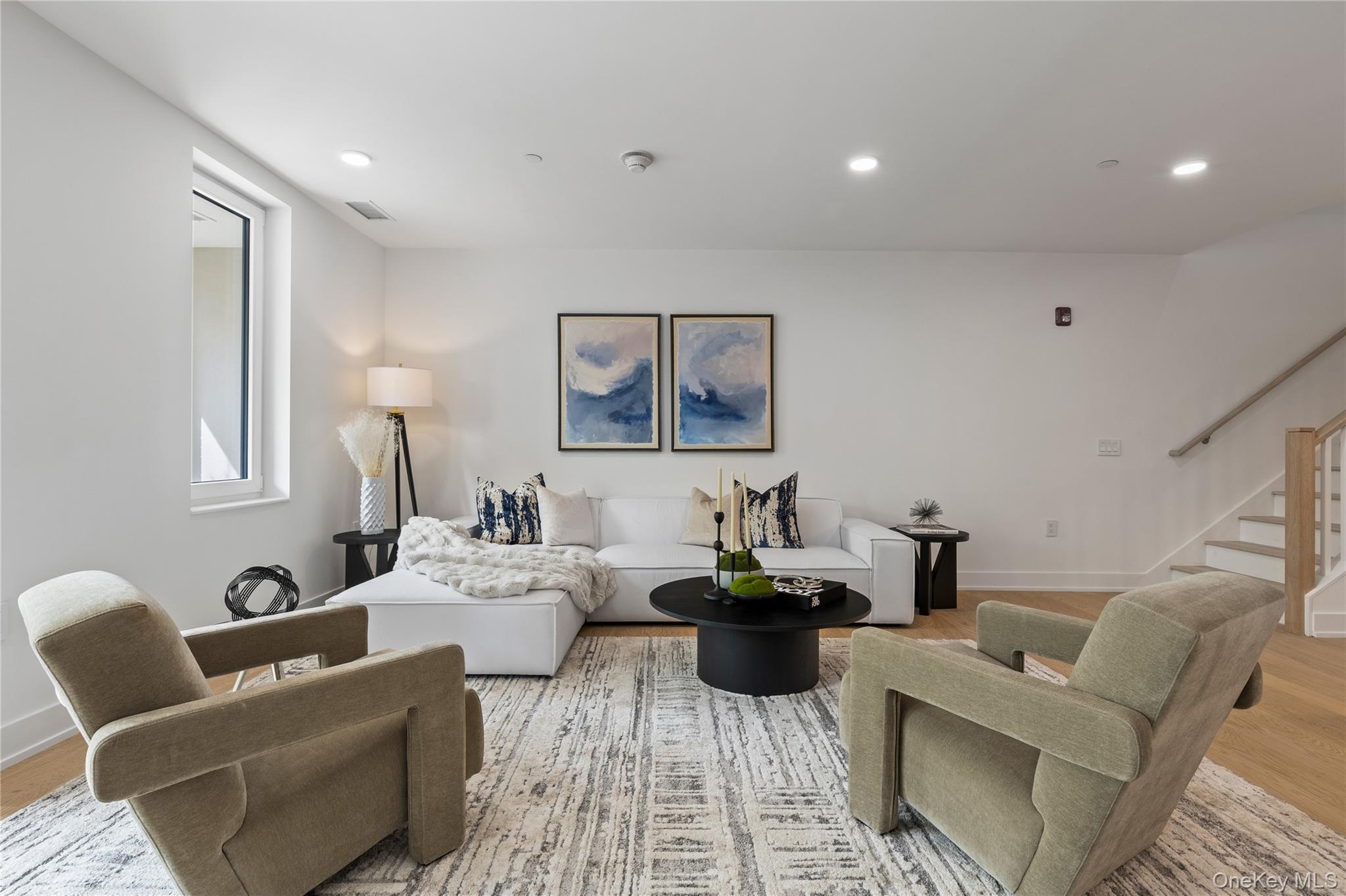 #2 photo, 33 Calvert Street, Harrison , NY 10528