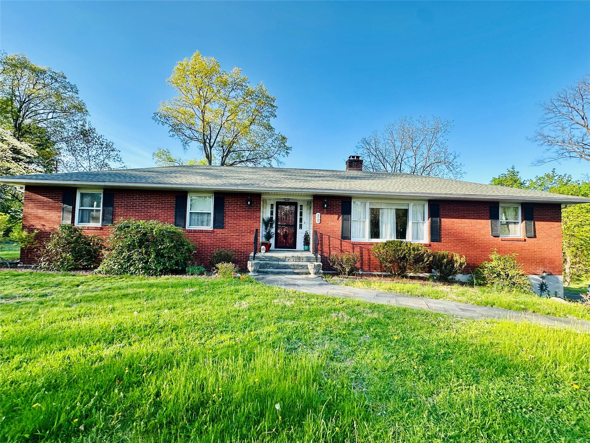 #1 photo, 29 Dogwood Lane, Beacon , NY 12508