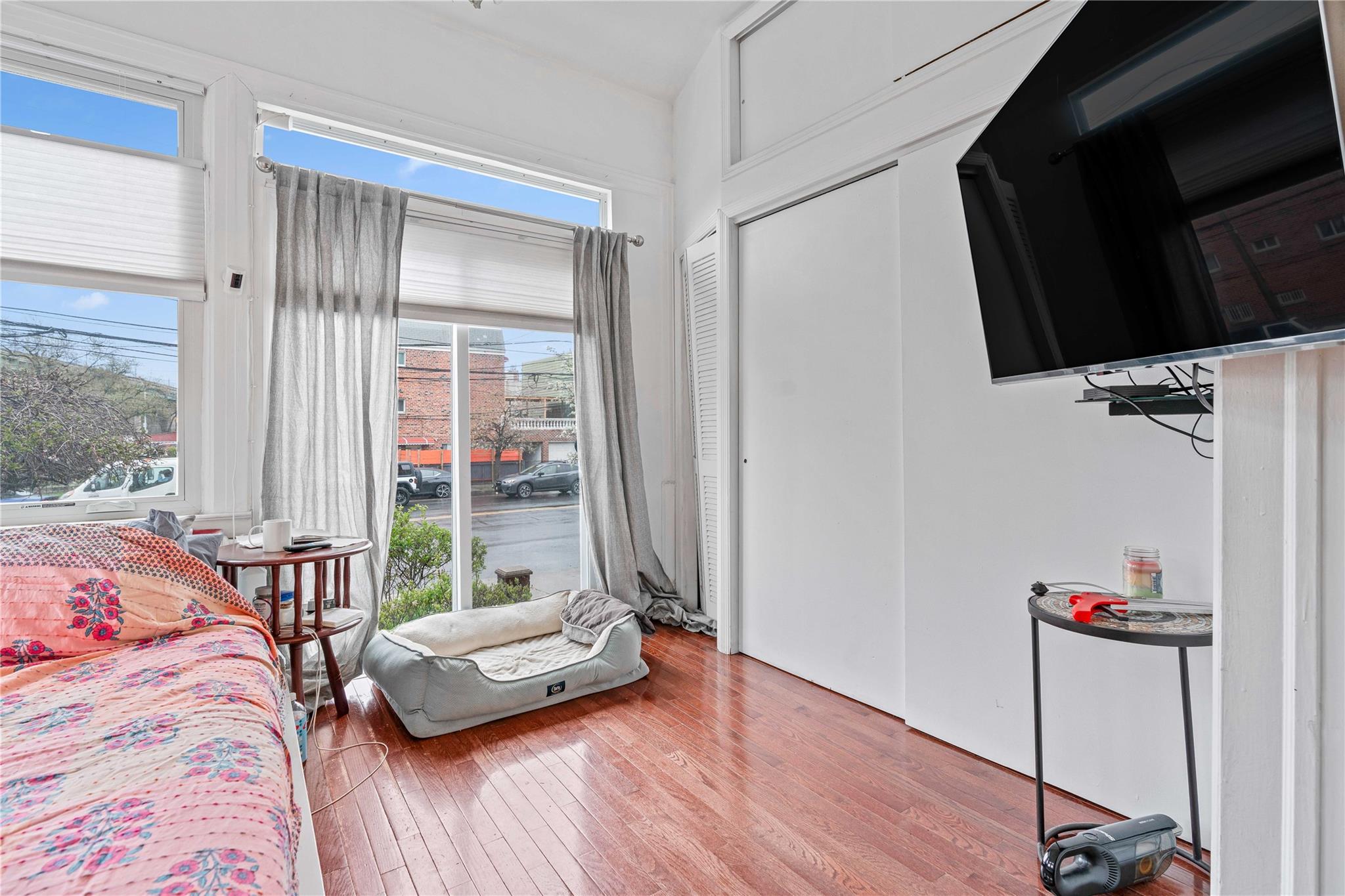 #2 photo, 2504 21st Street, クイーンズ区 Astoria , NY 11102