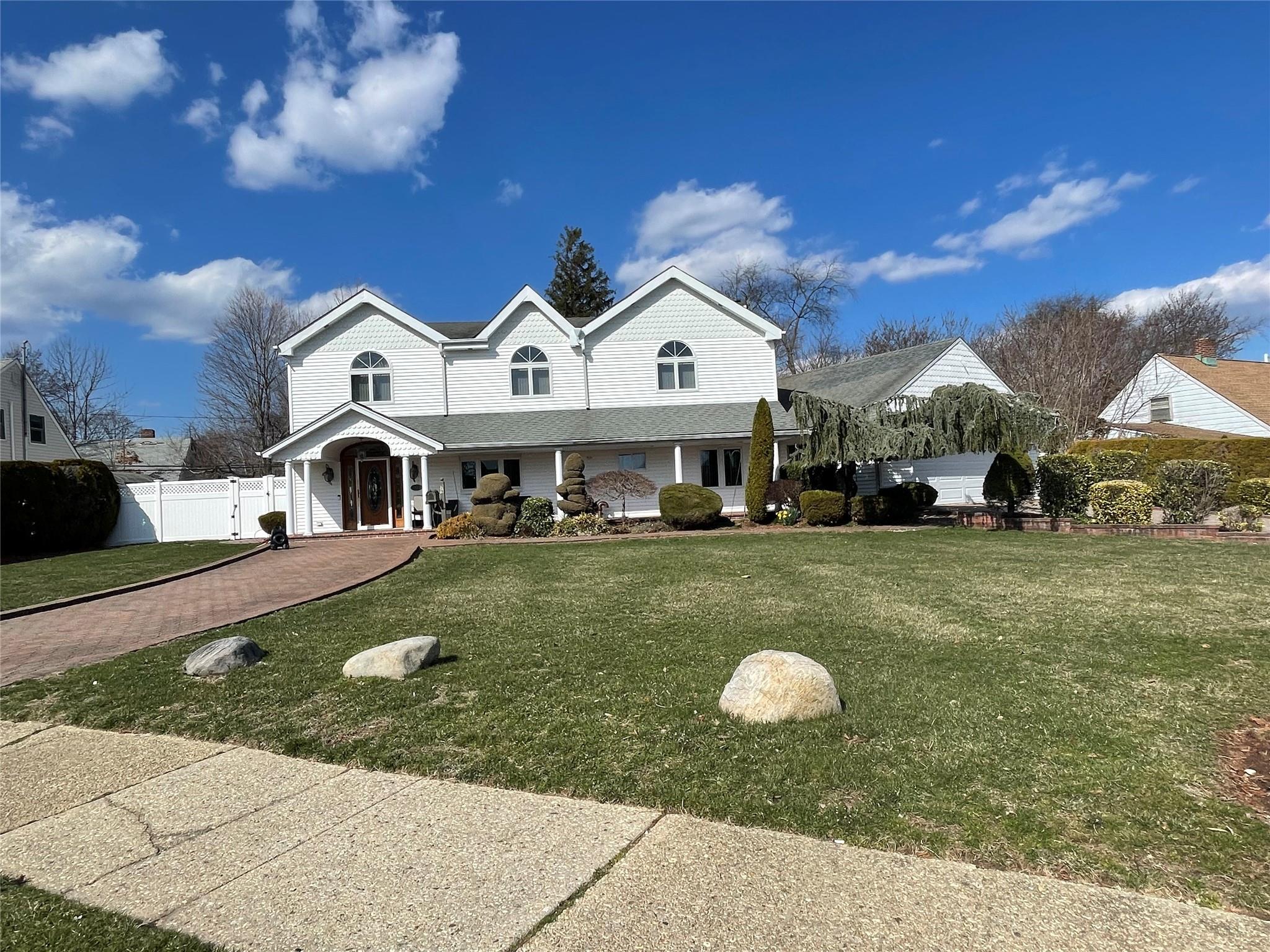 #2 photo, 79 Constellation Road, ナッソー郡 Levittown , NY 11756