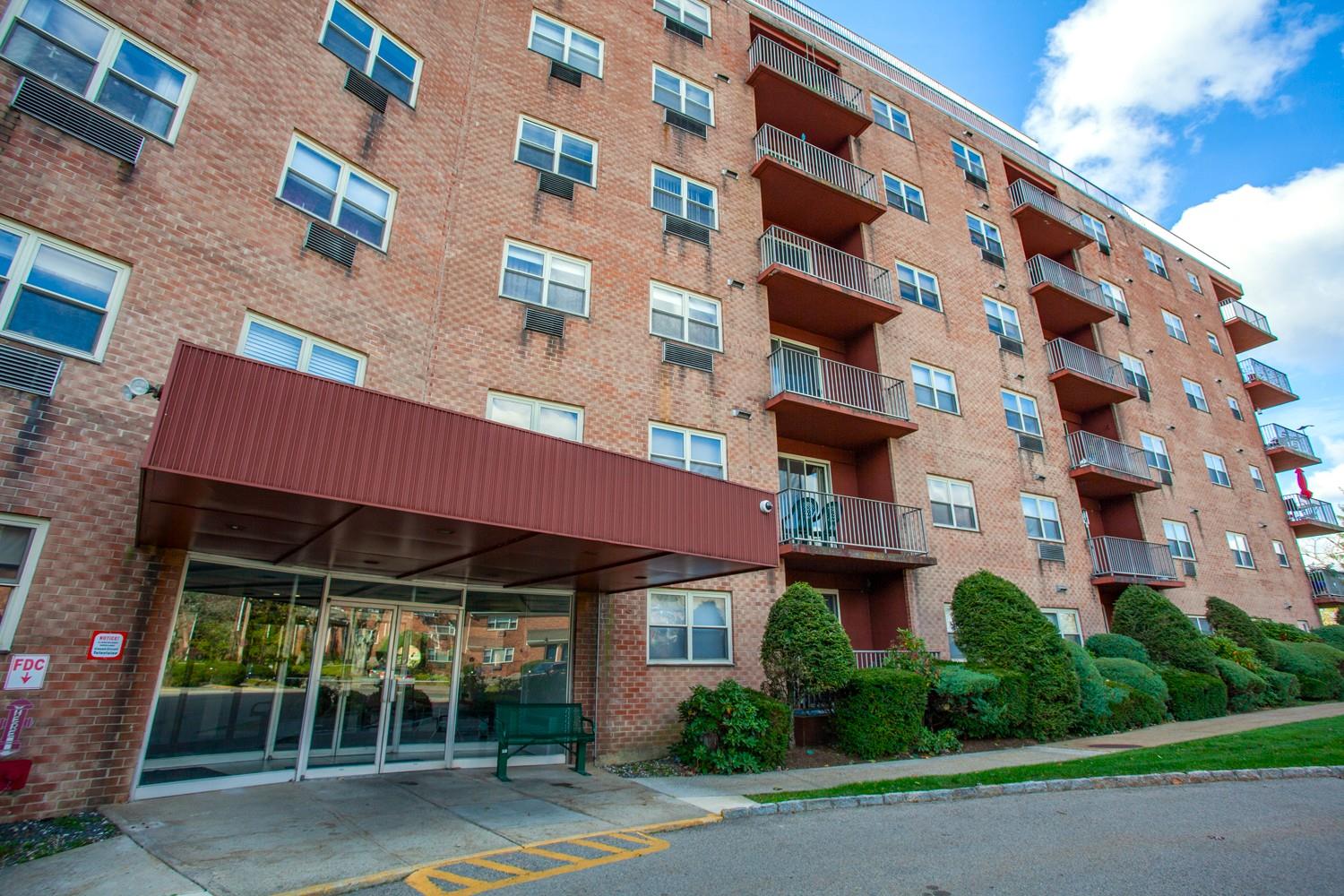 #3 photo, 1 Lakeview Drive, Peekskill , NY 10566