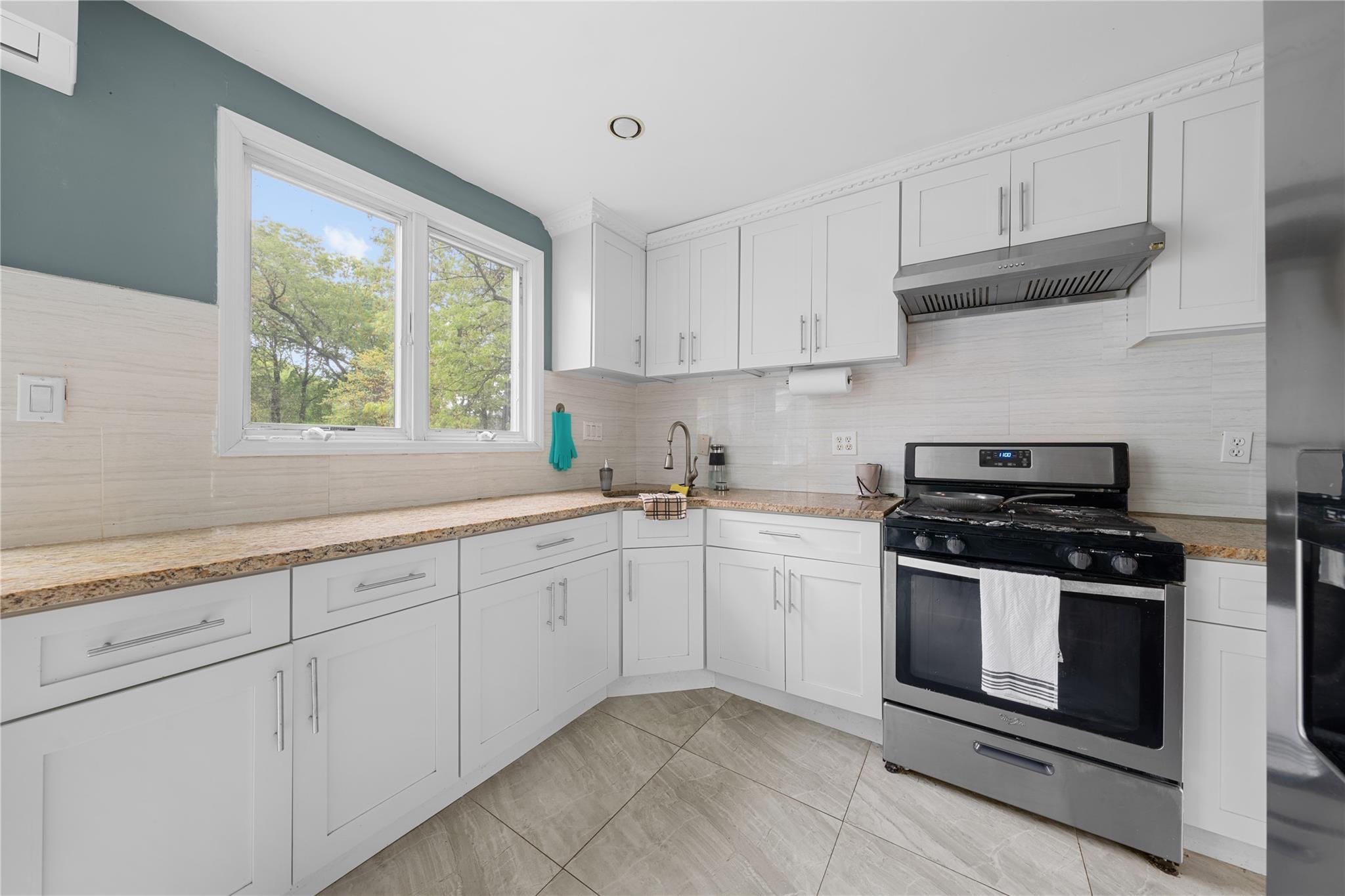 #19 photo, 51 Joline Road, サフォーク郡 Port Jefferson Station , NY 11776