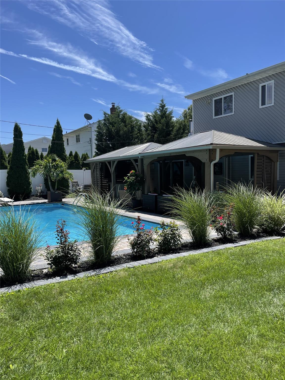 #1 photo, 41 Roberta Avenue, Farmingville , NY 11738