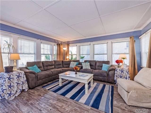 #2 photo, 139 Hewlett Avenue, ナッソー郡 Point Lookout , NY 11569