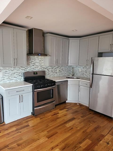 #1 photo, 830 E 220th Street, Bronx , NY 10467