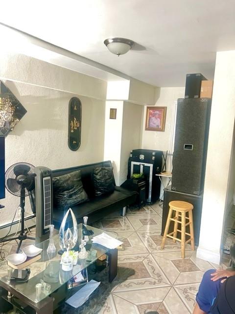 #4 photo, 3231 Grace Avenue, ブロンクス区 Bronx , NY 10469