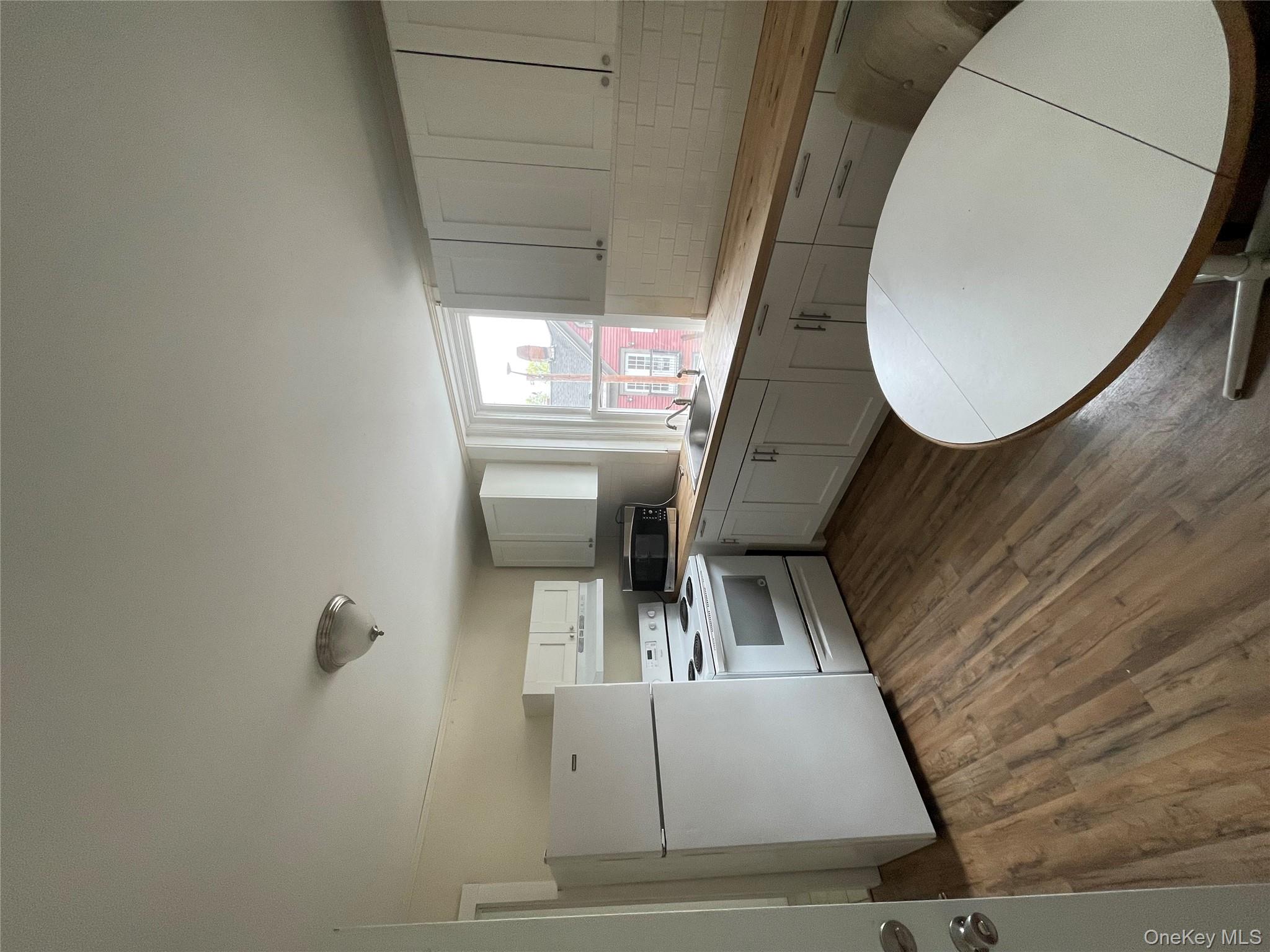 #17 photo, 59 Main Street, New Paltz , NY 12561