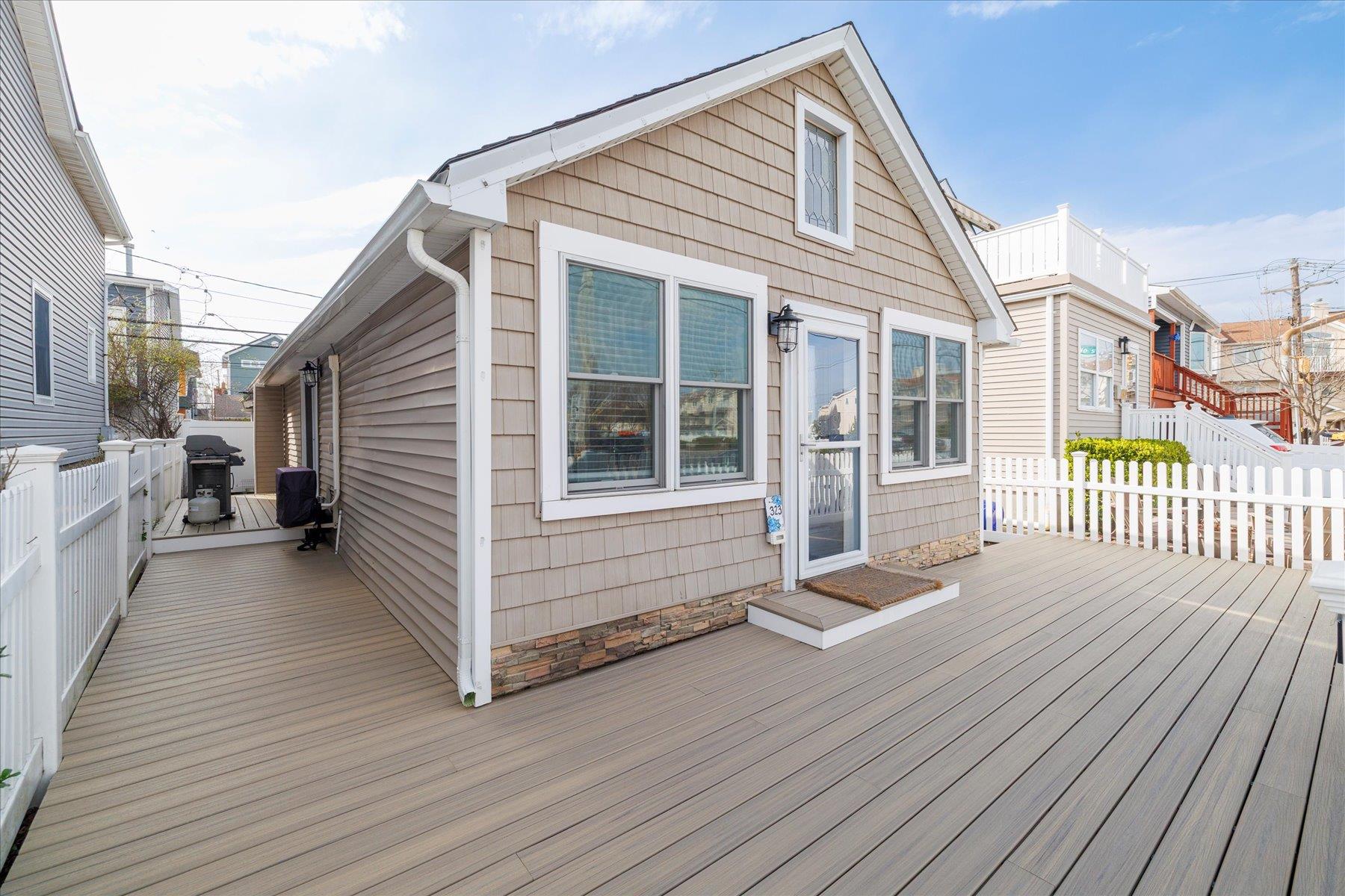 #1 photo, 323 New York Avenue, Long Beach , NY 11561