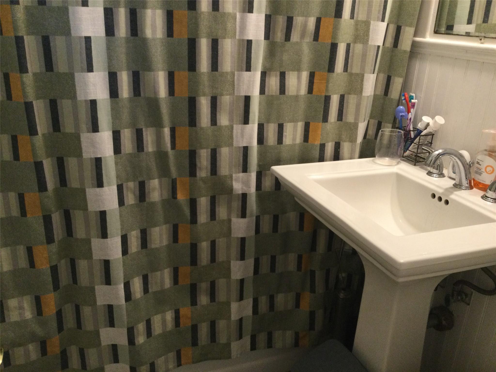 #14 photo, 268-03 83 Avenue, Floral Park , NY 11040