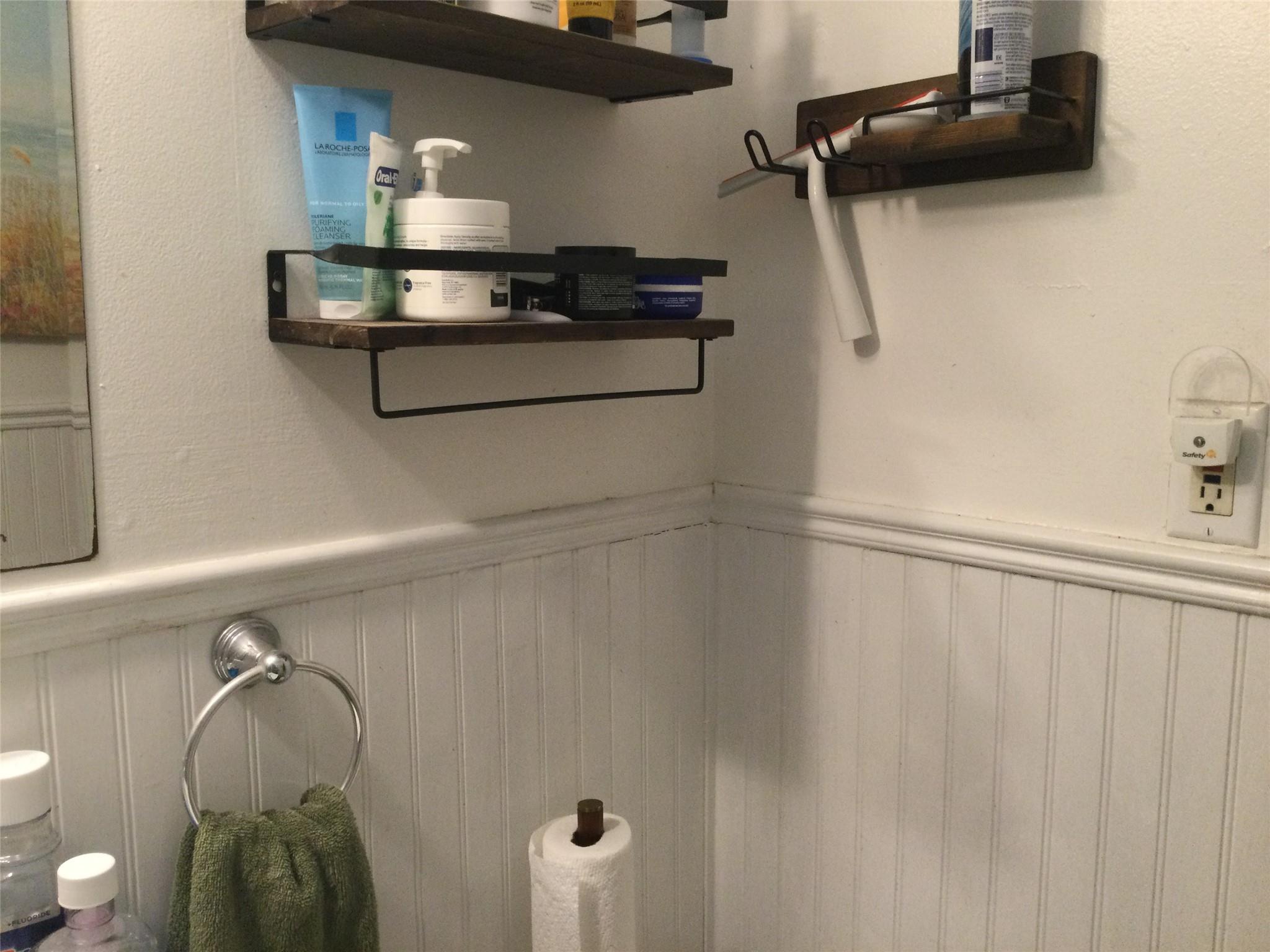 #15 photo, 268-03 83 Avenue, Floral Park , NY 11040